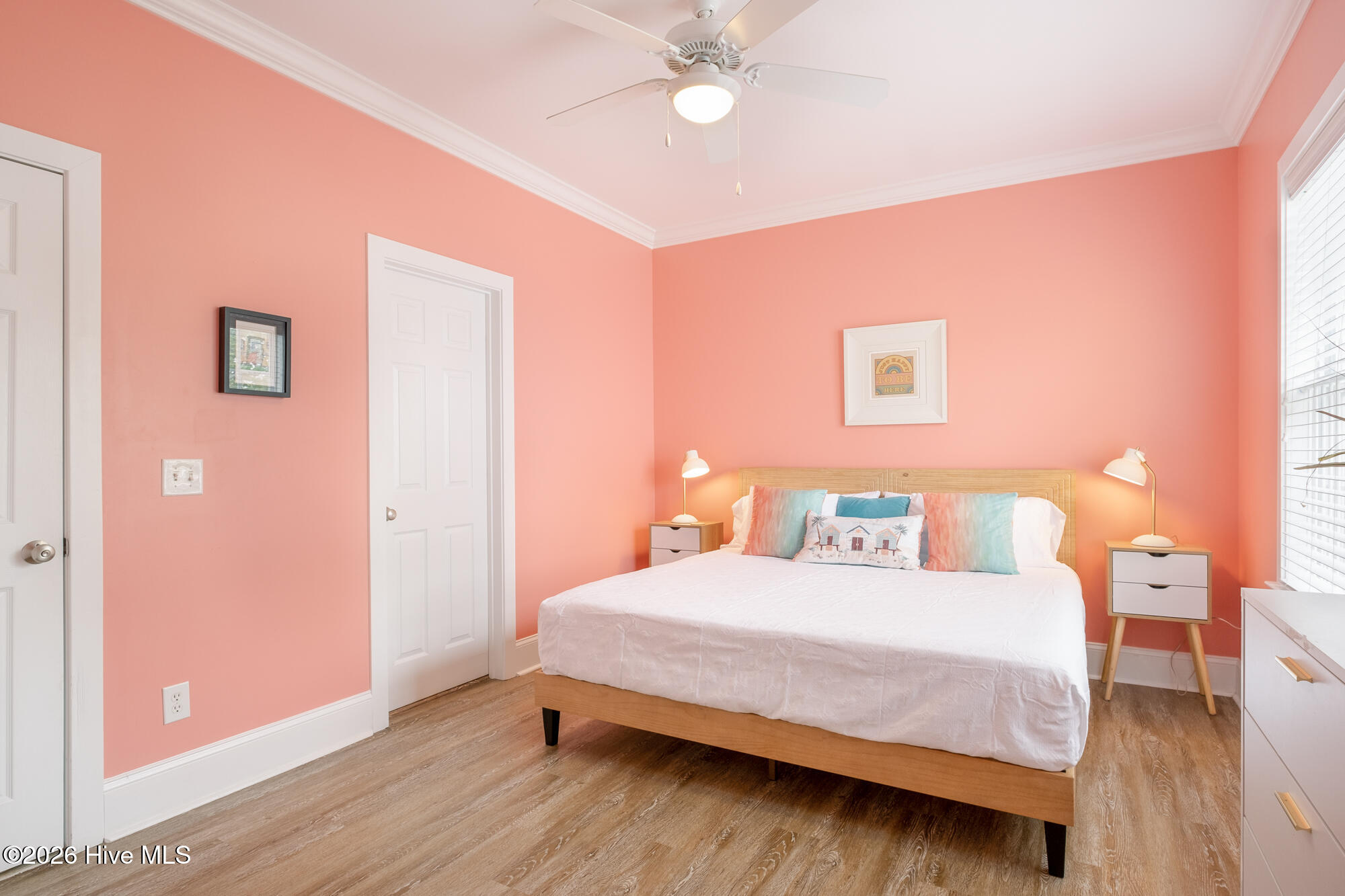 100557553 | Photo 28