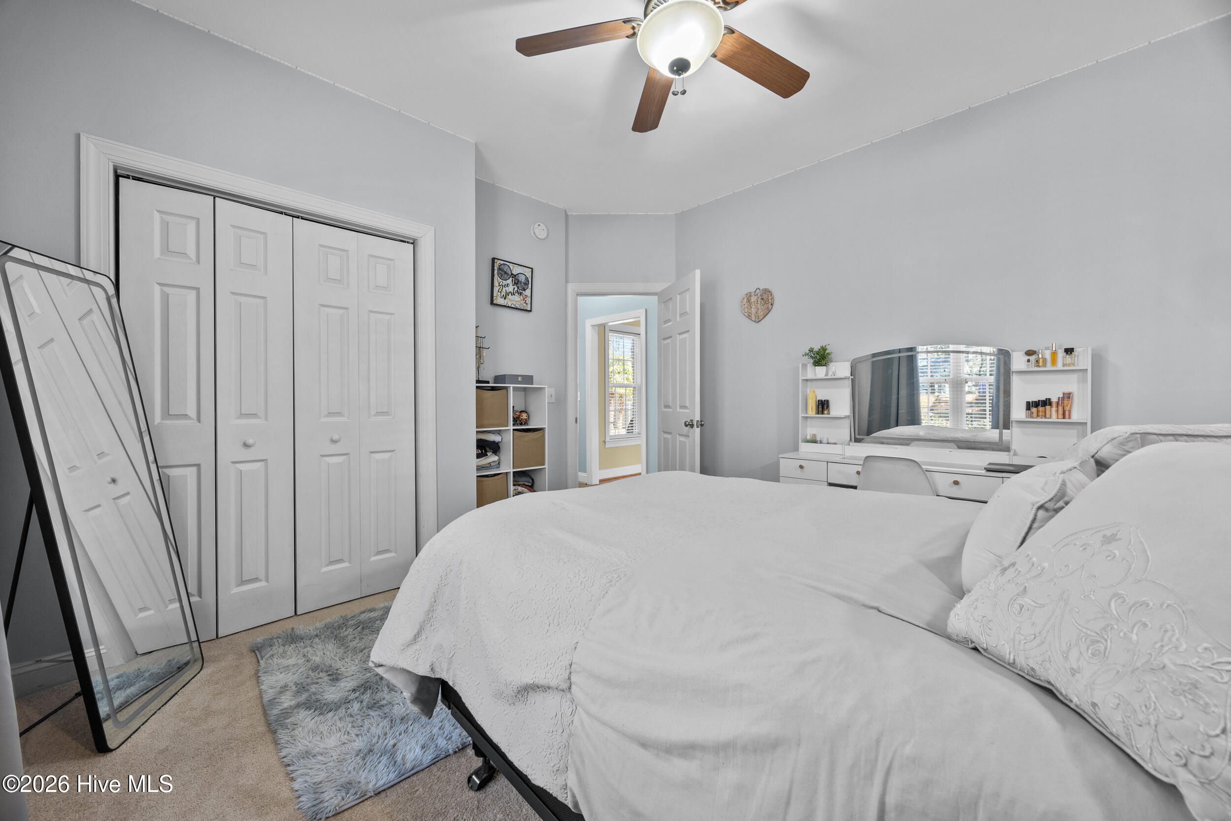 100550325 | Photo 25