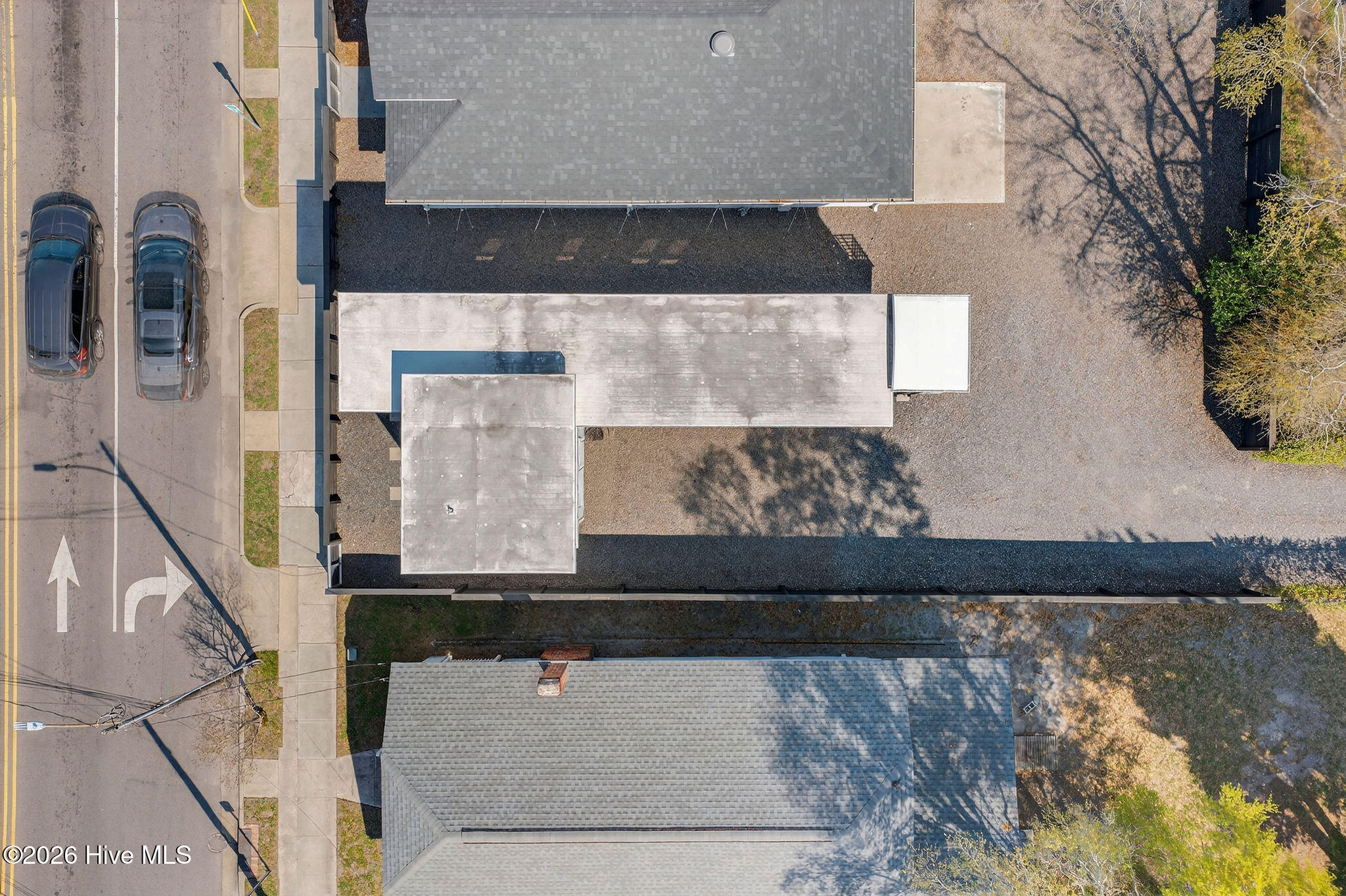 100563614 | Photo 38