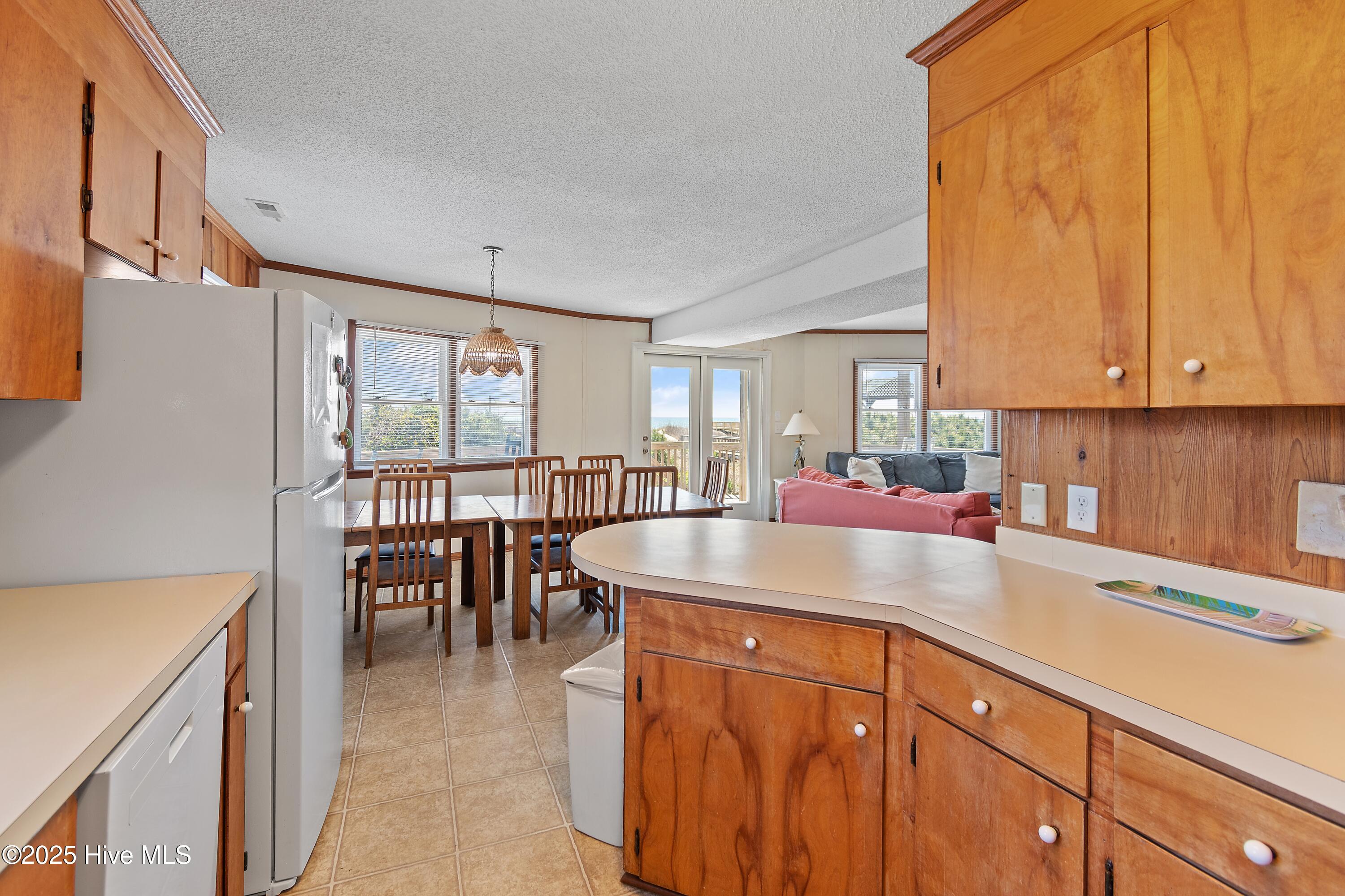 100497729 | Photo 21