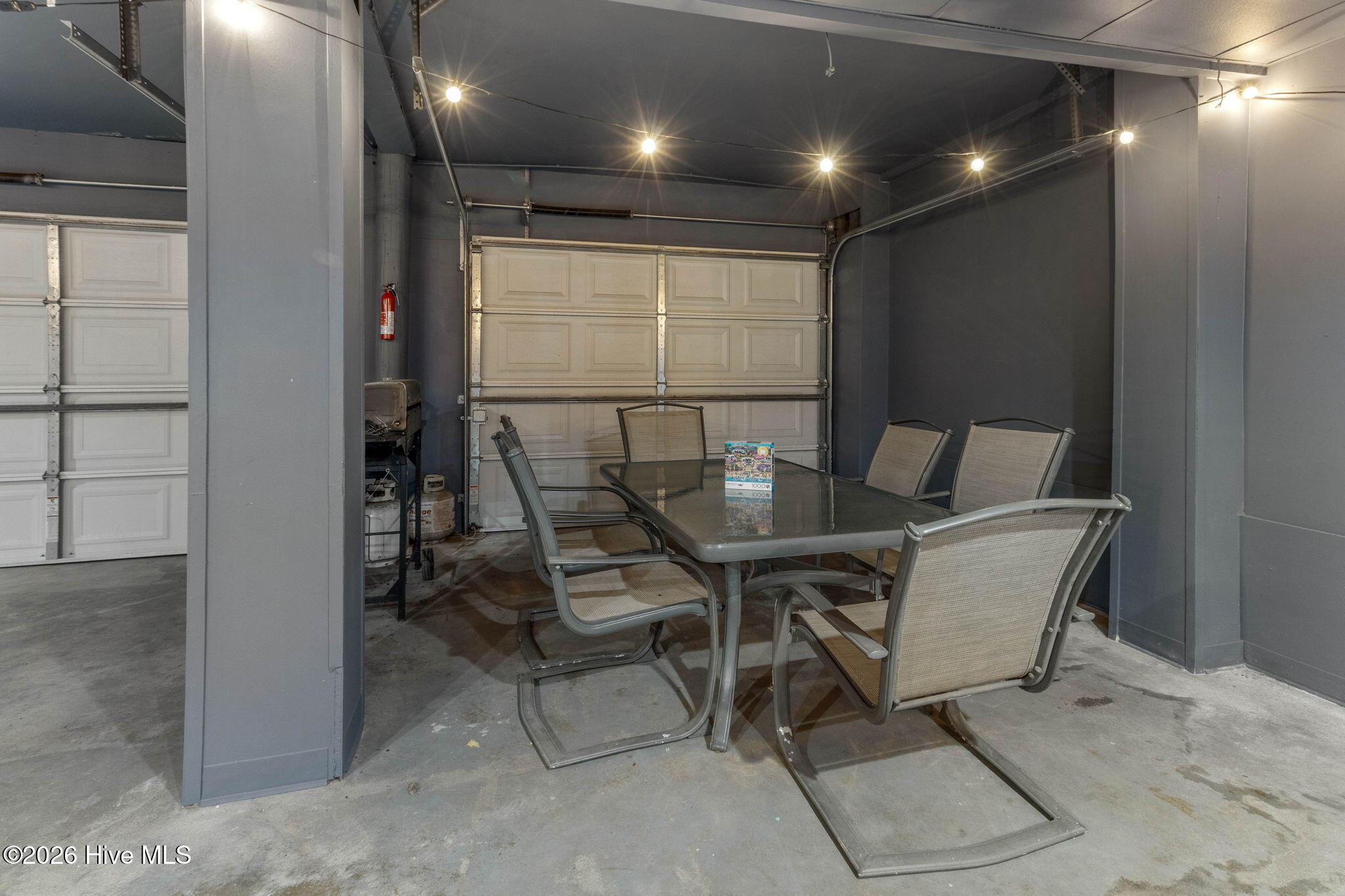 100555843 | Photo 41