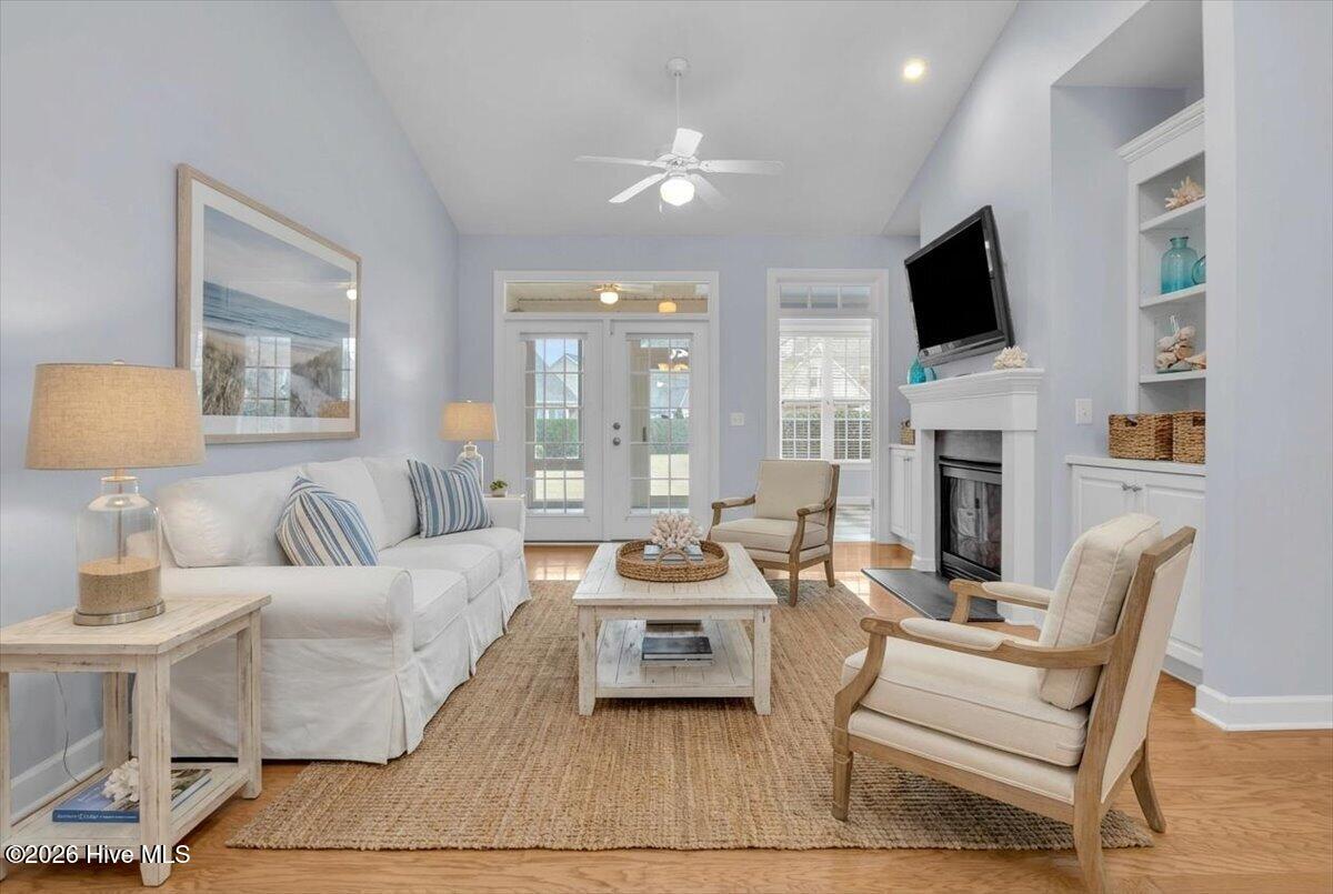 100547572 | Photo 14