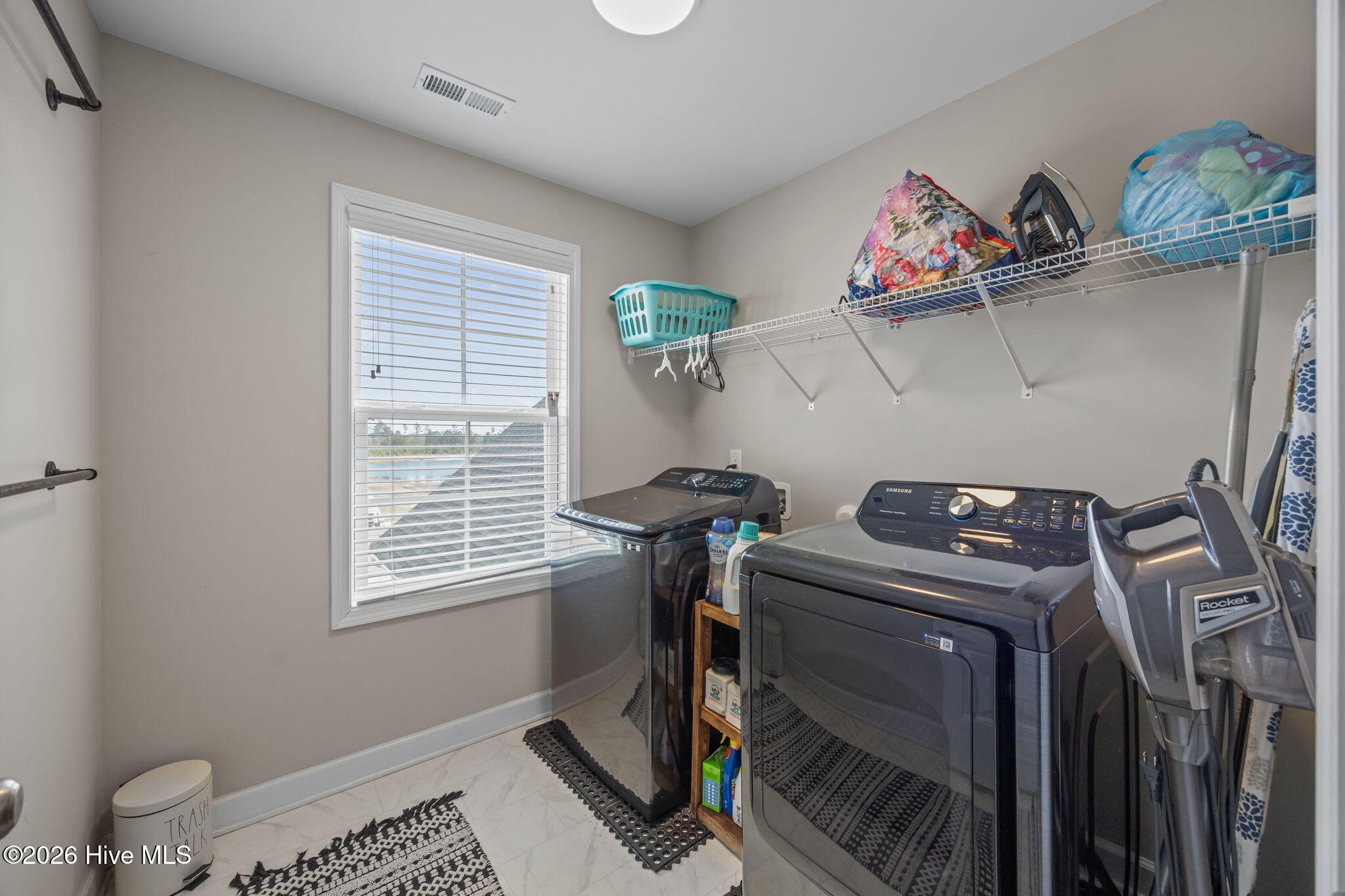 100552335 | Photo 31