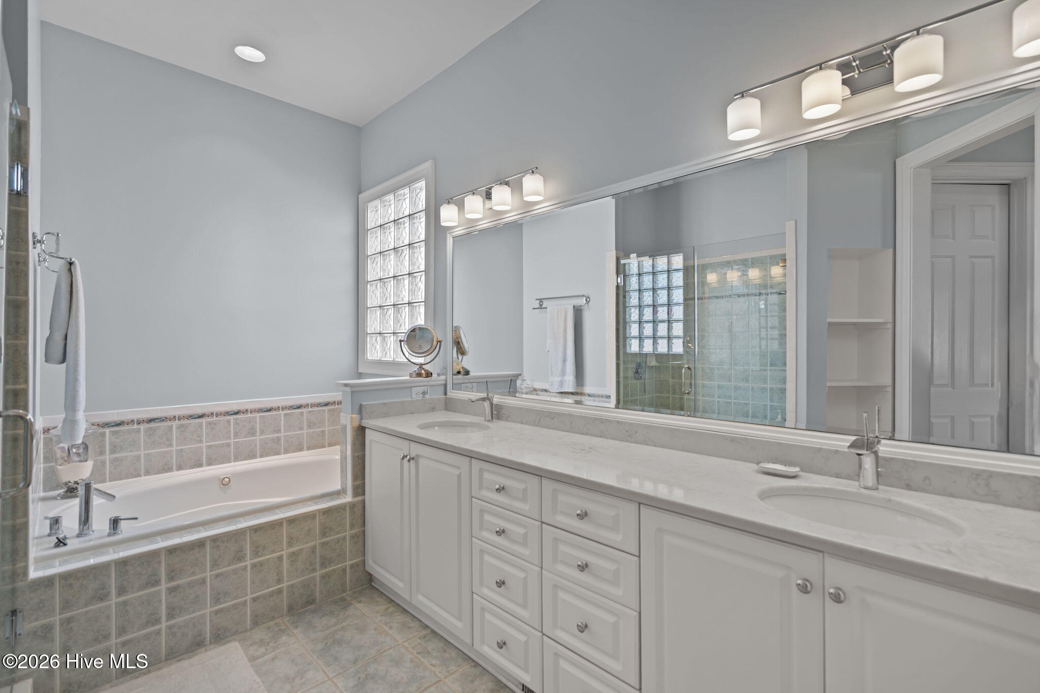 100554468 | Photo 27