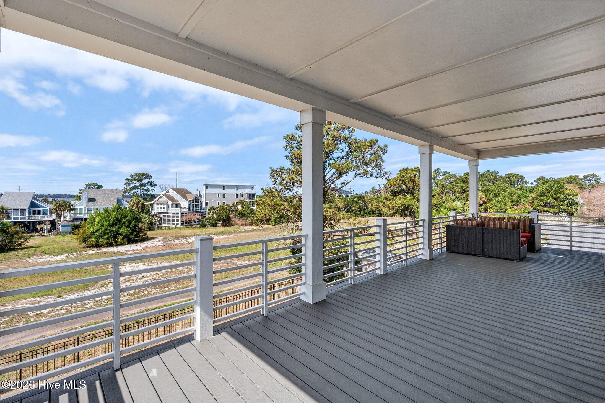 100561460 | Photo 34