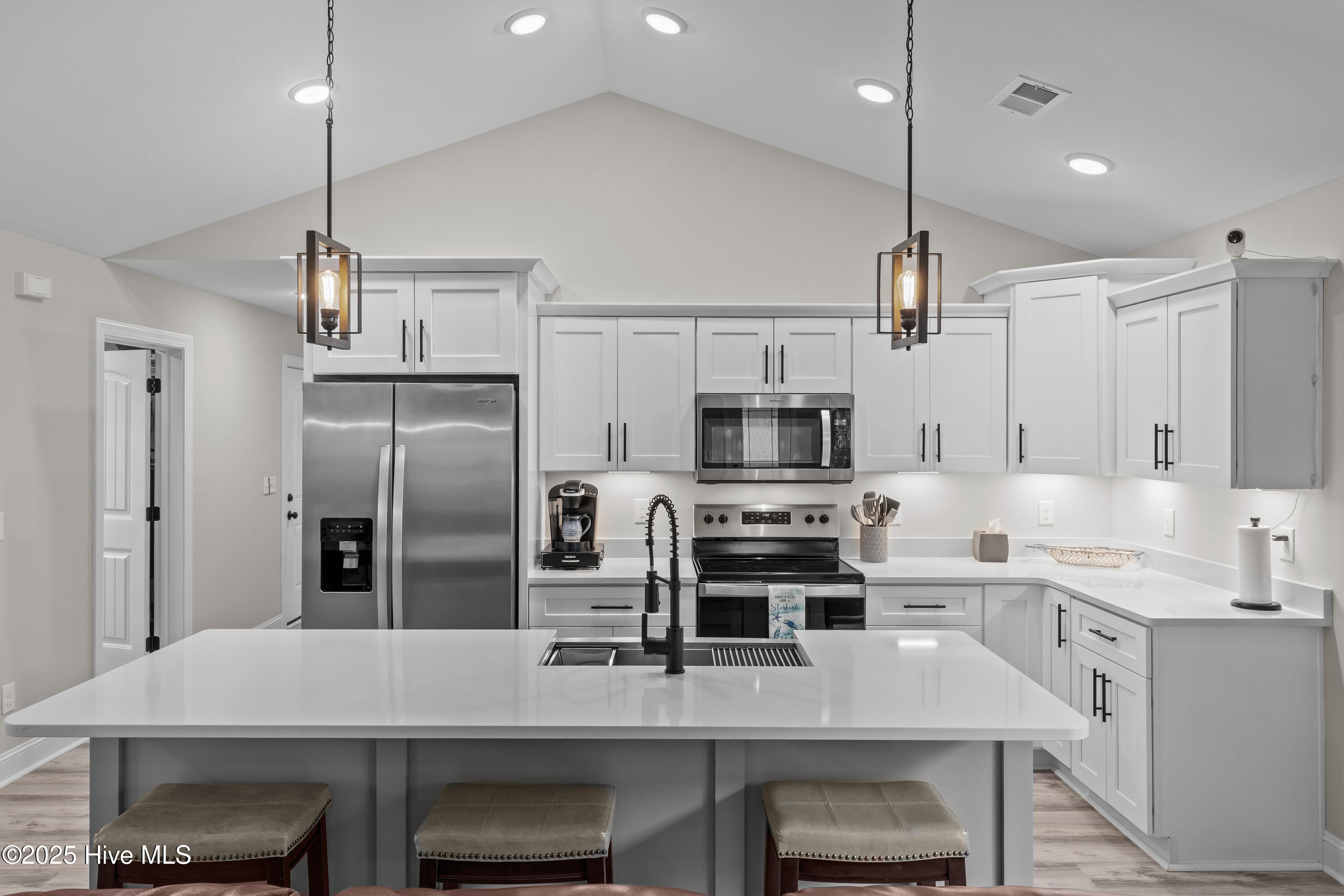 100522154 | Photo 16