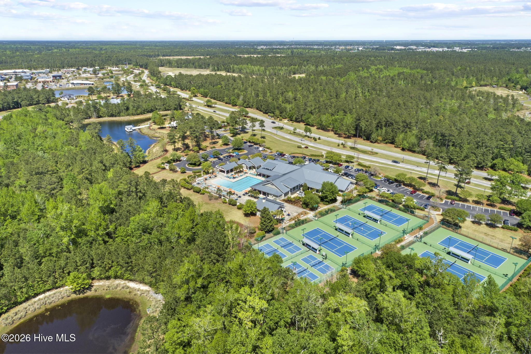 100561204 | Photo 74