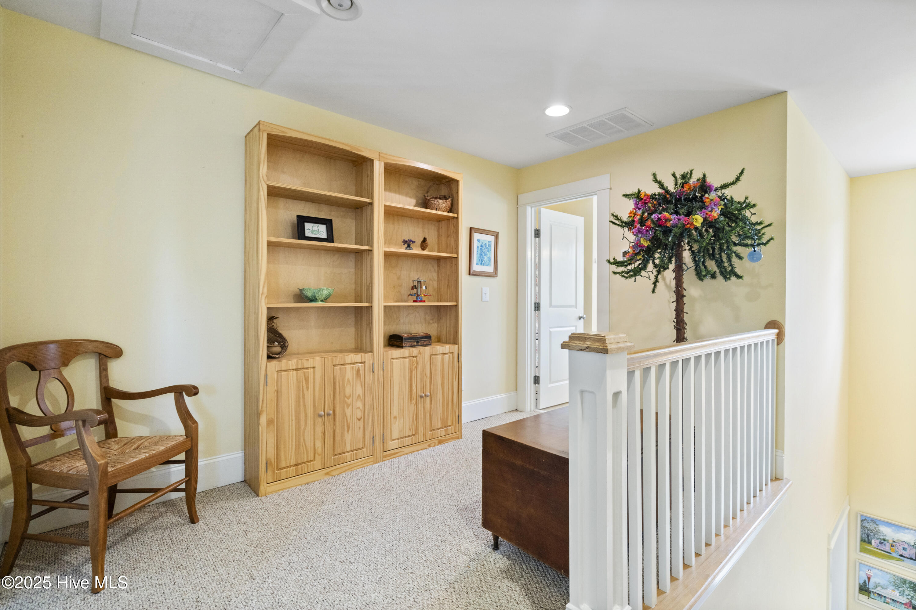 100545789 | Photo 31