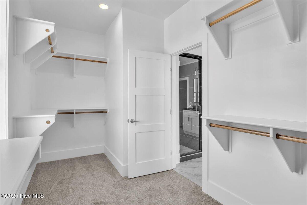 100495724 | Photo 48