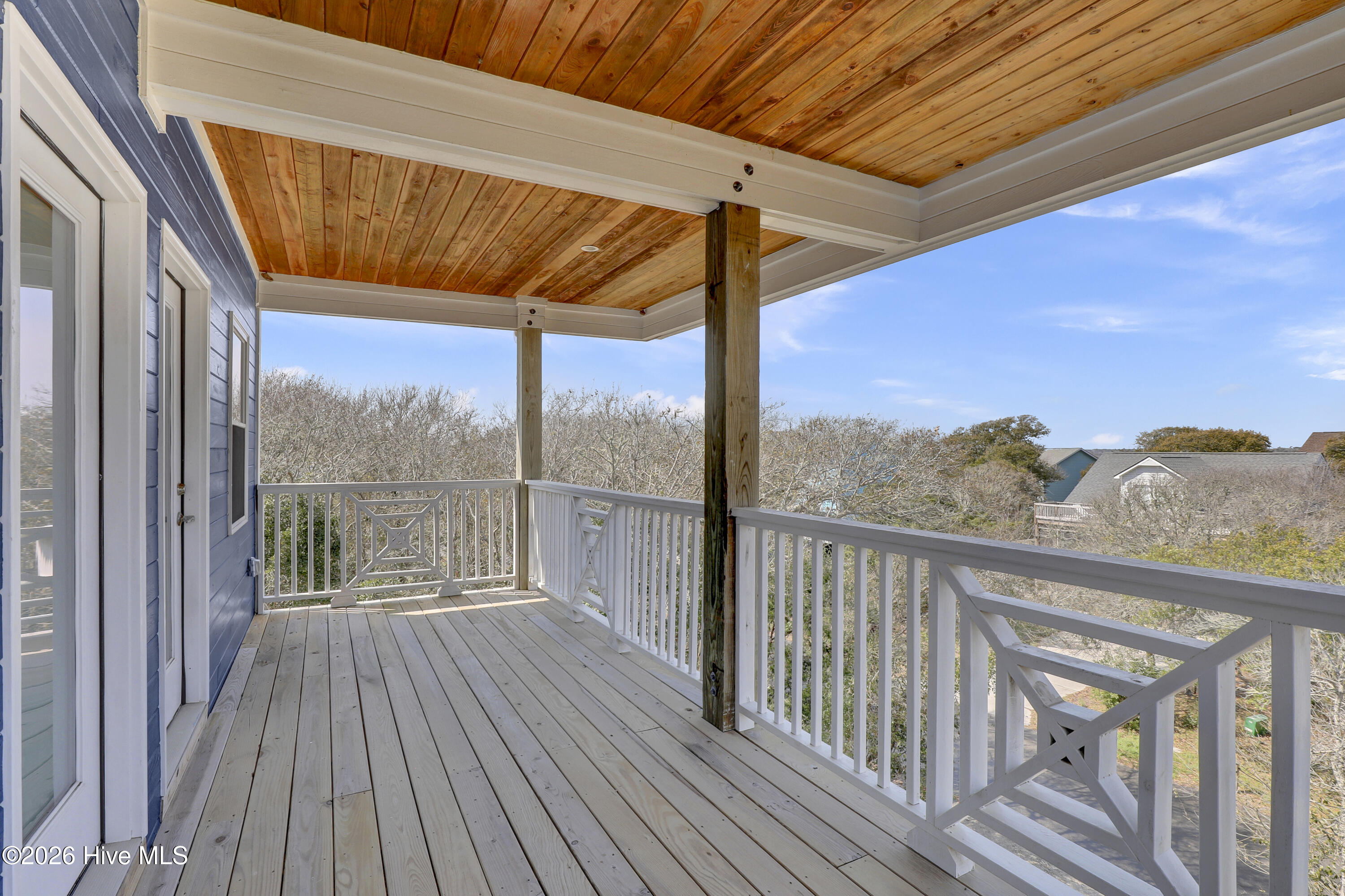 100551394 | Photo 36