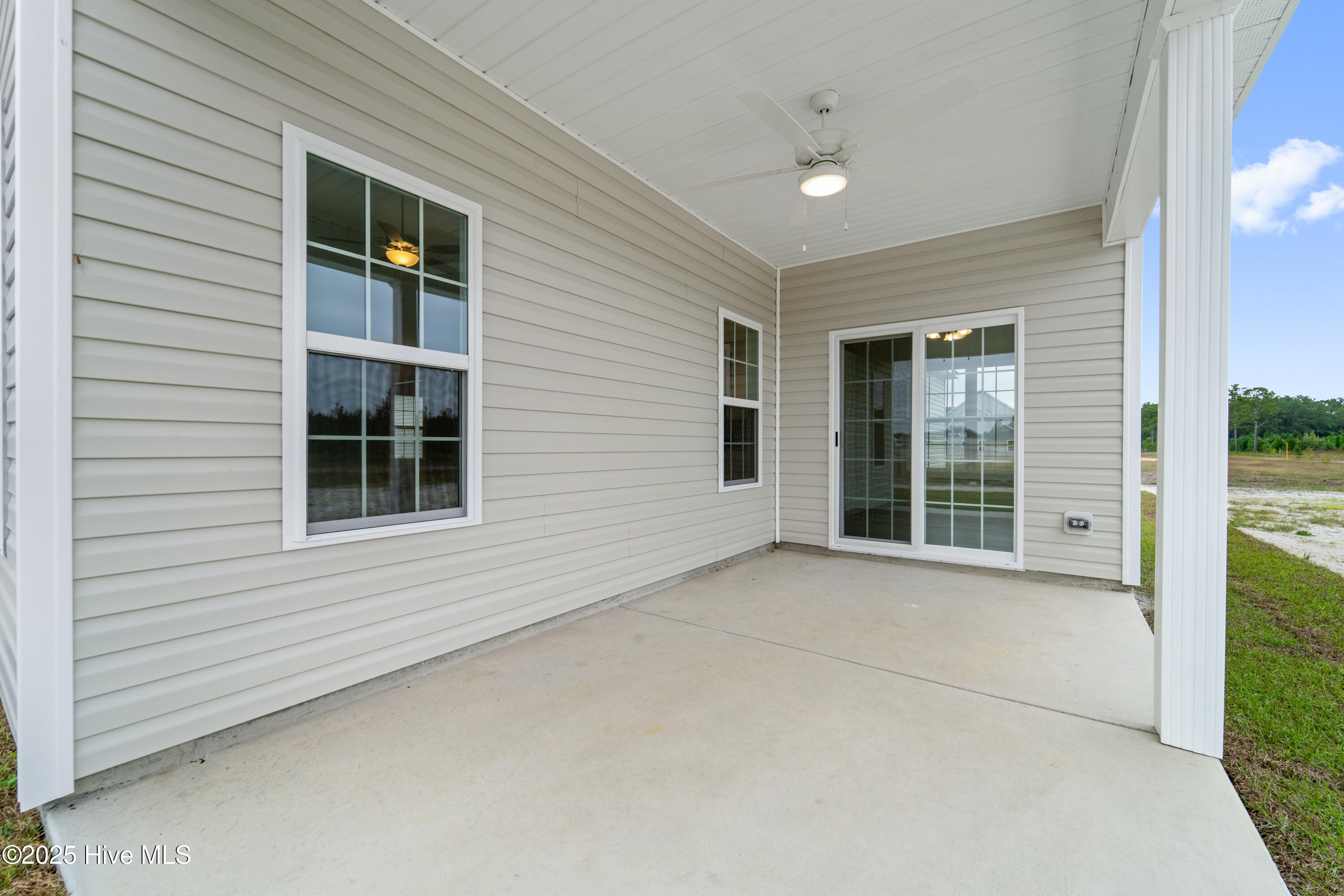 100508343 | Photo 24