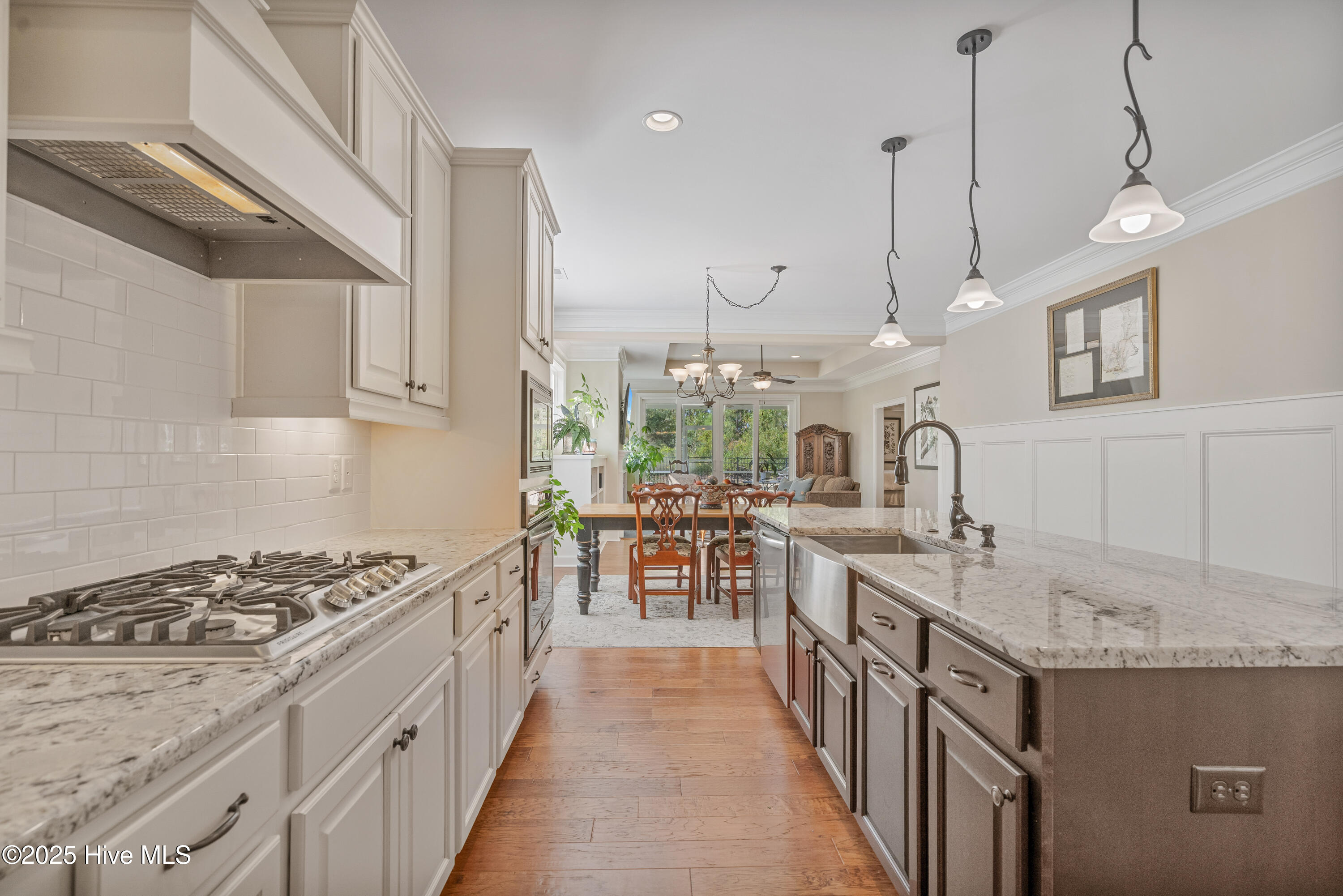 100539660 | Photo 16