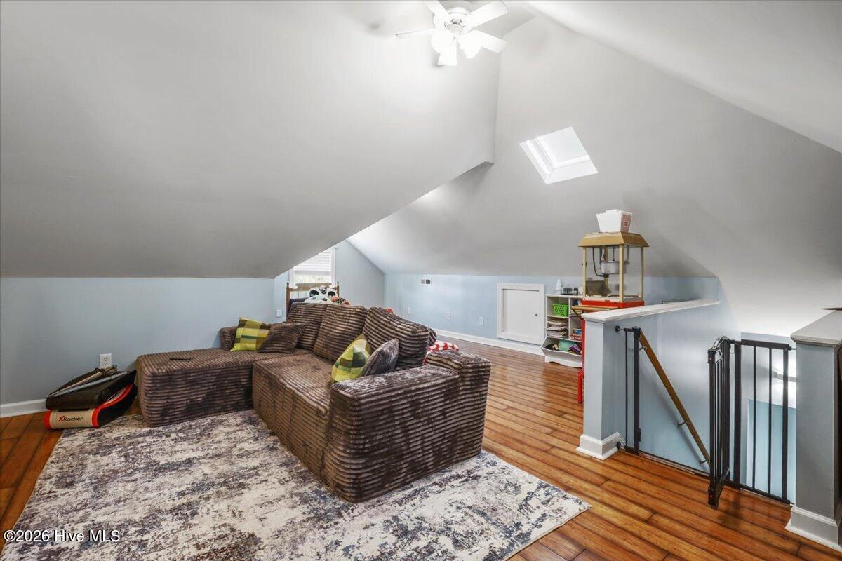 Bonus room angle