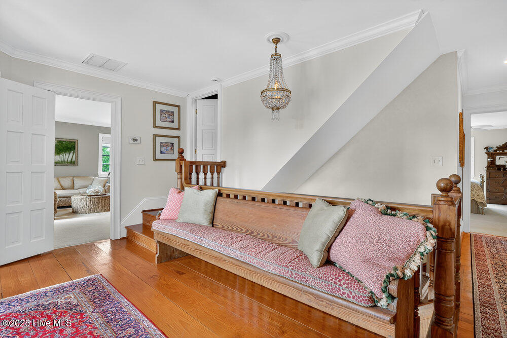 100560338 | Photo 68