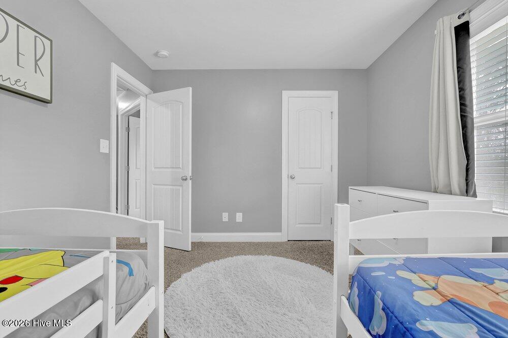 100565663 | Photo 33