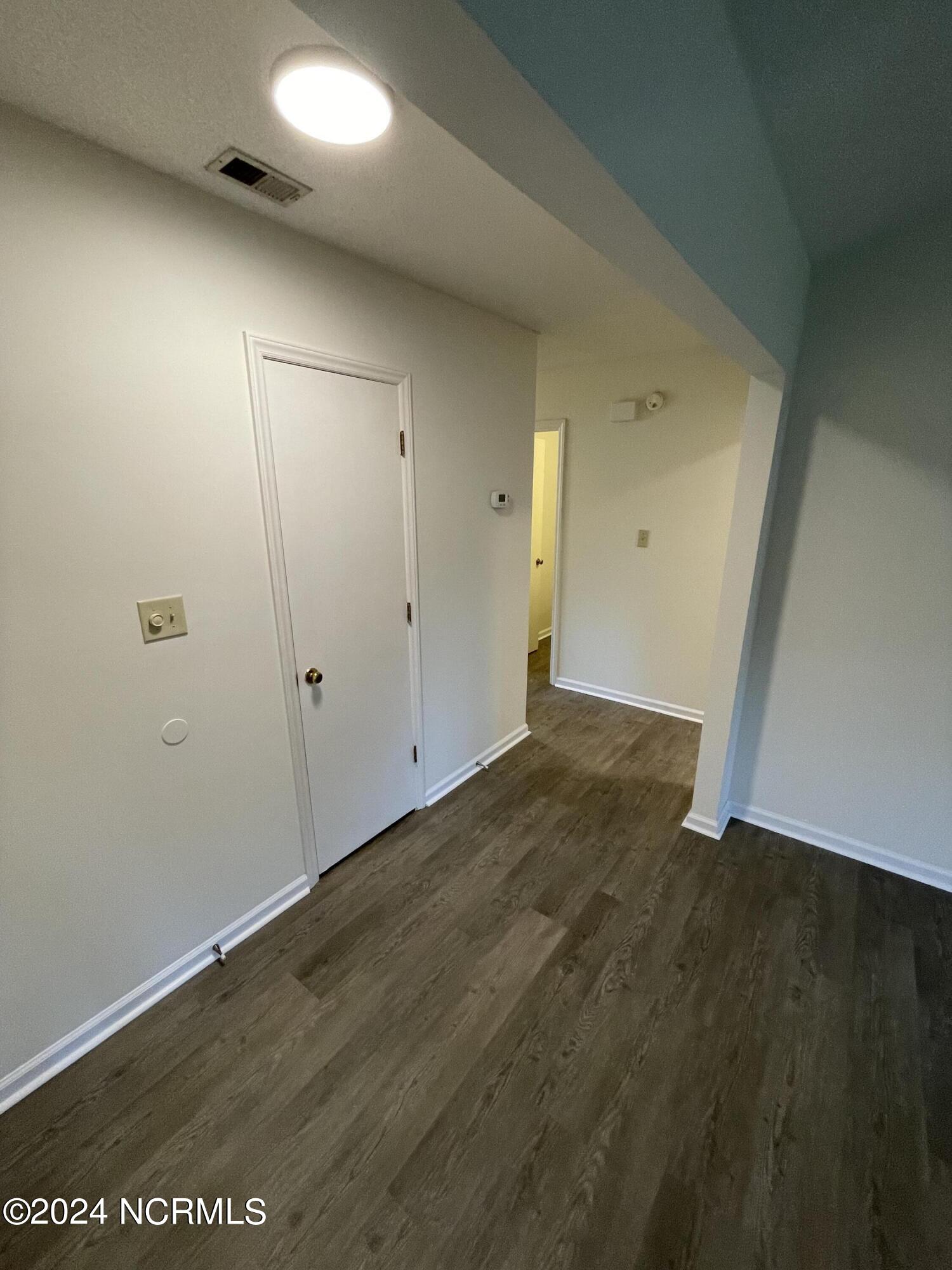 100544416 | Photo 12