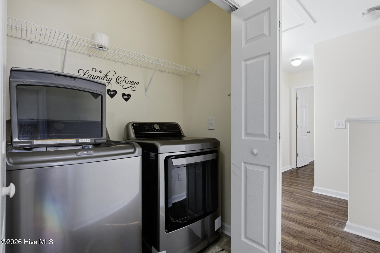 100564423 | Photo 14