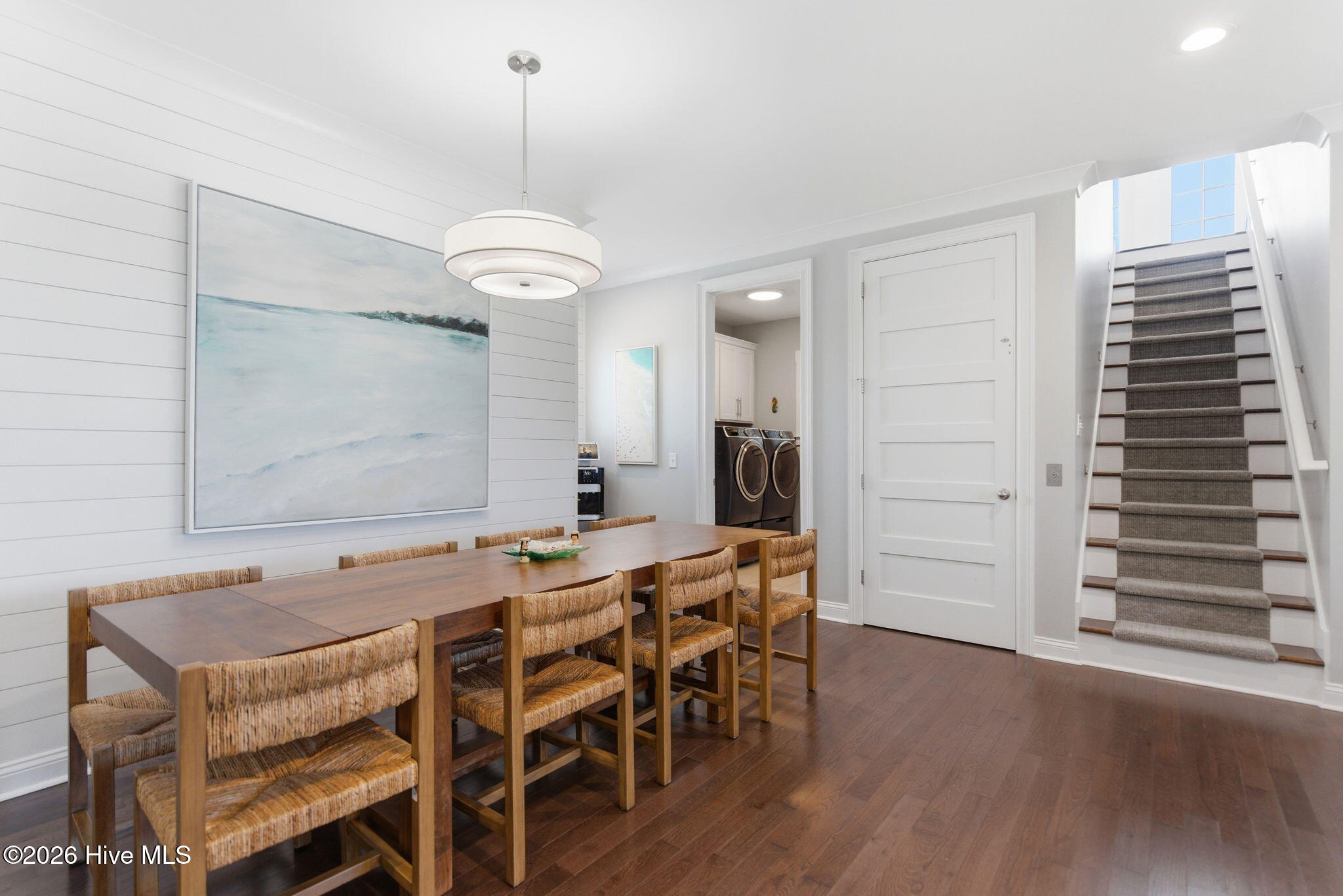 100570056 | Photo 15