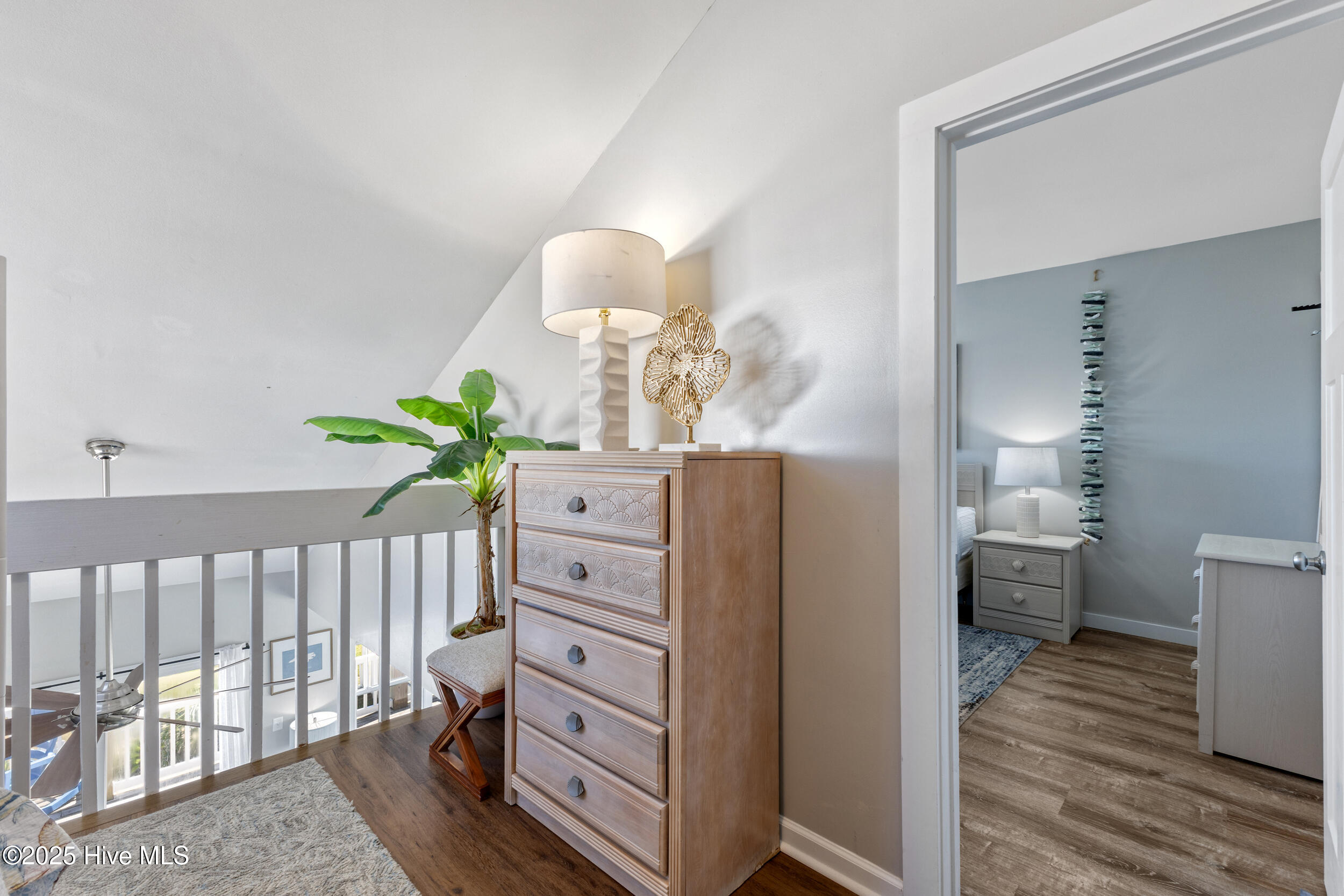 100532541 | Photo 25