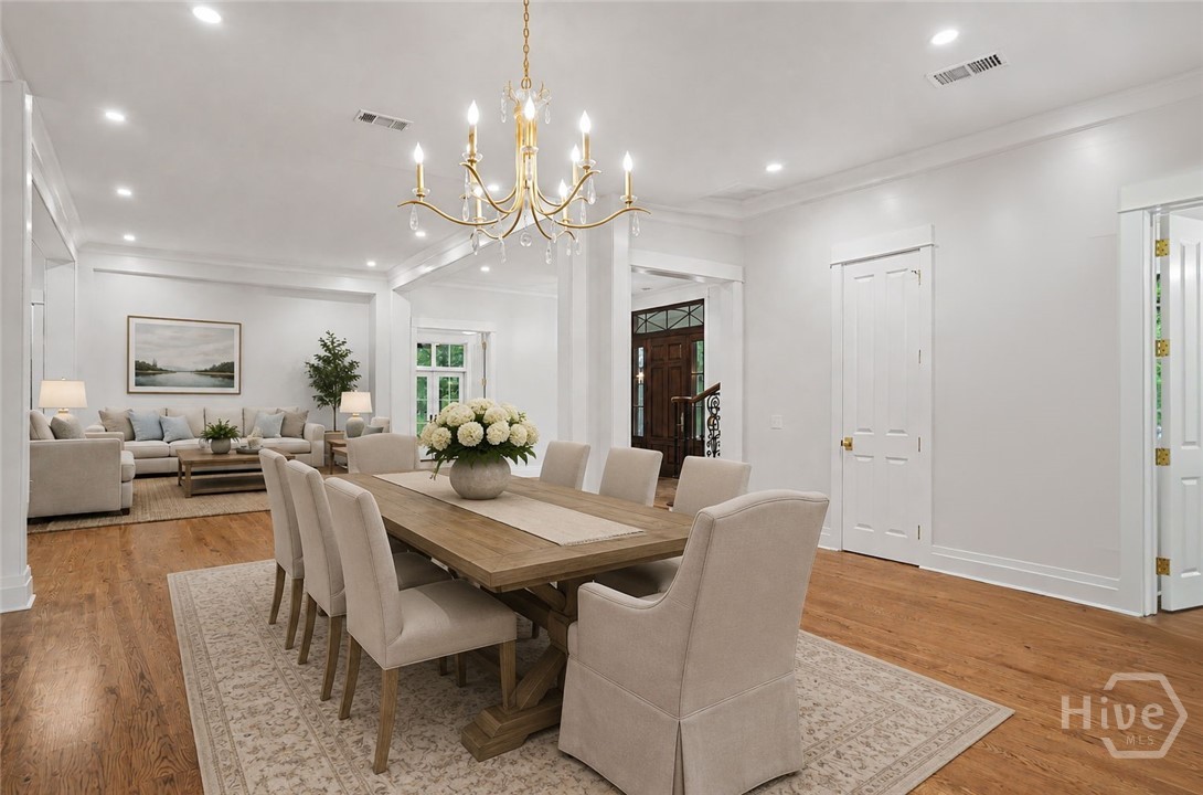 Dining Room Virtually Staged