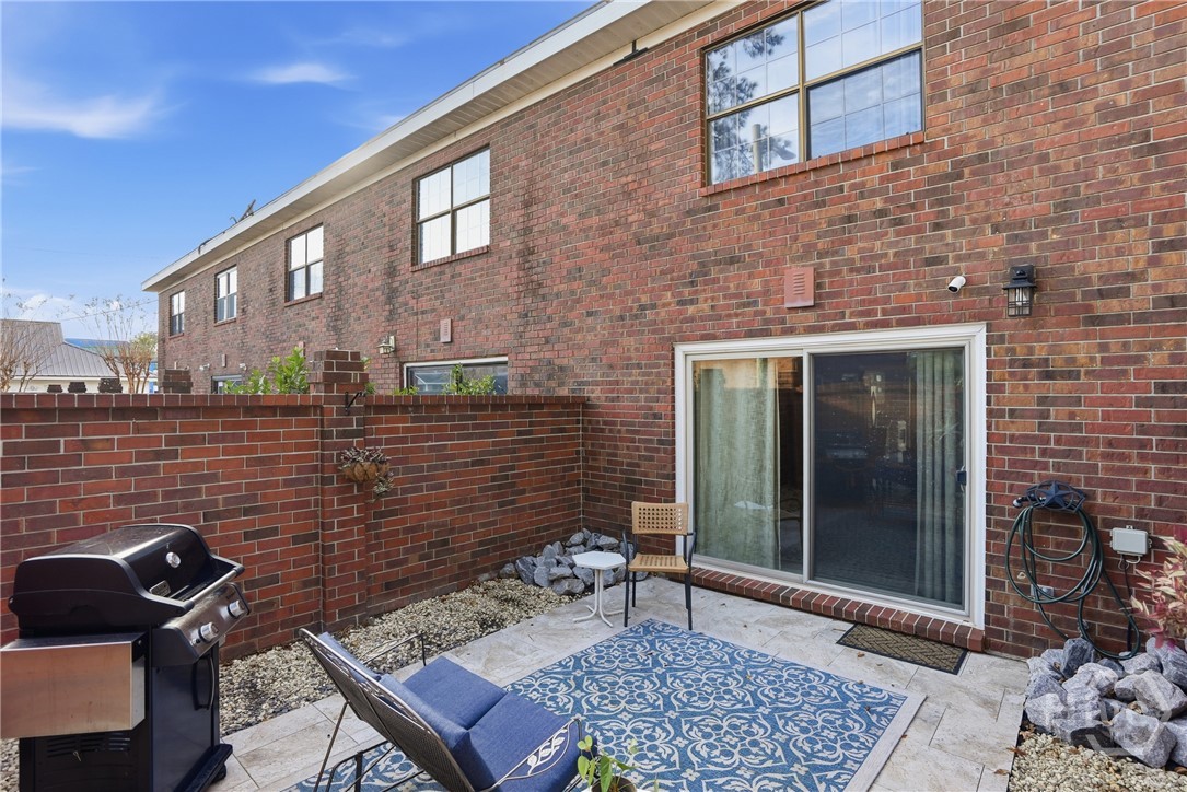 232 Stephenson Avenue 3B