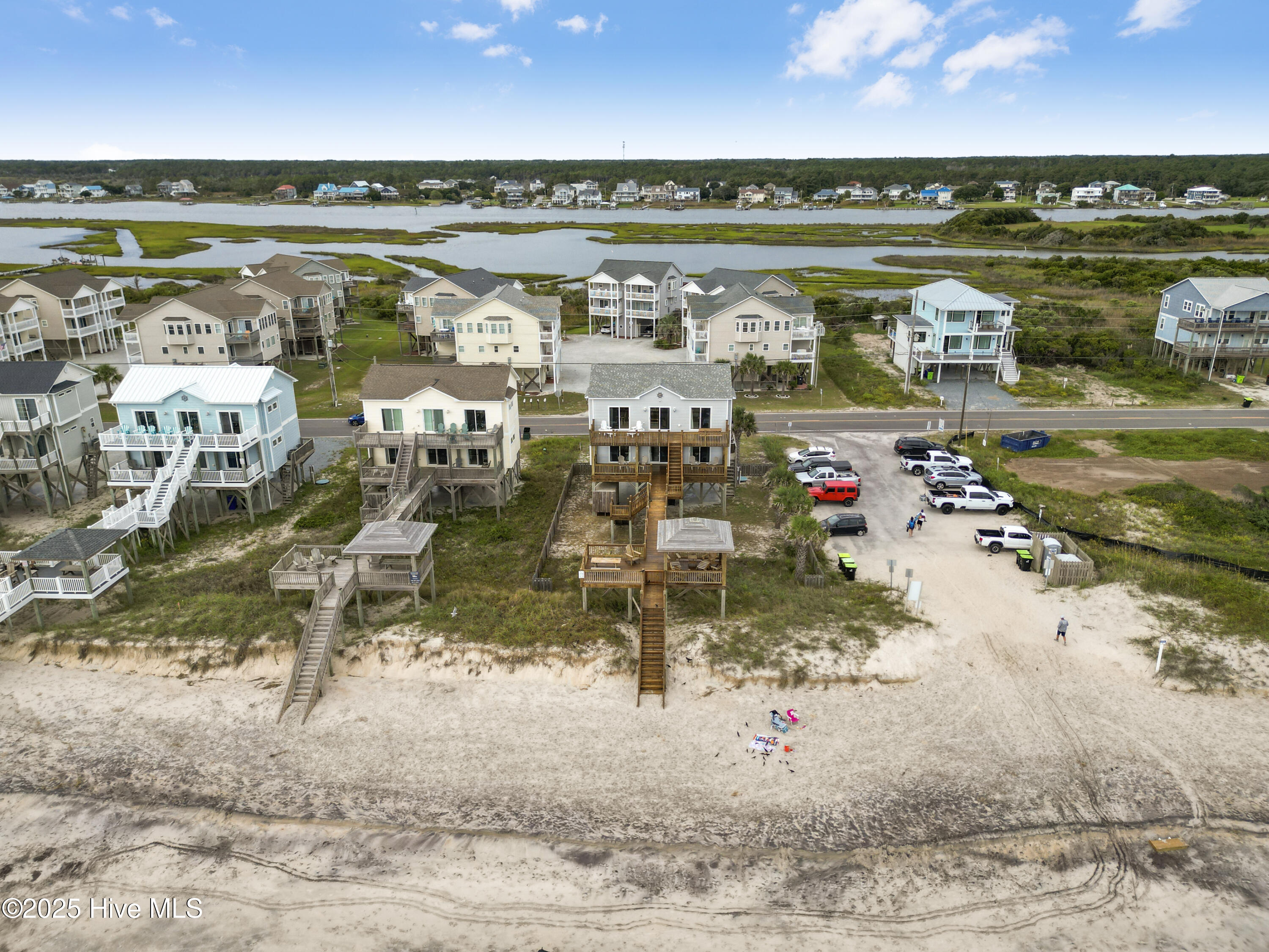 100557333 | Photo 47