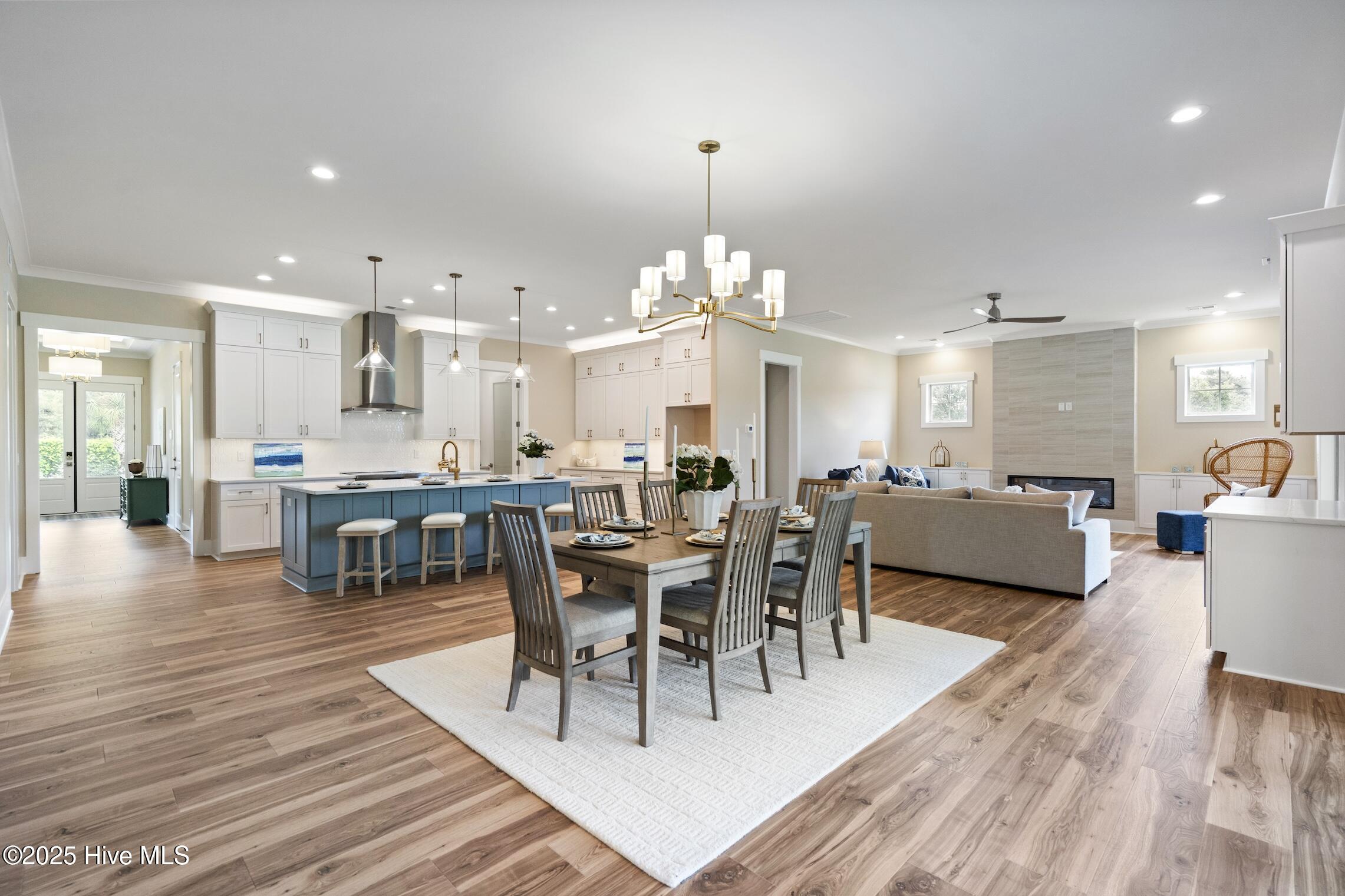 100550201 | Photo 16