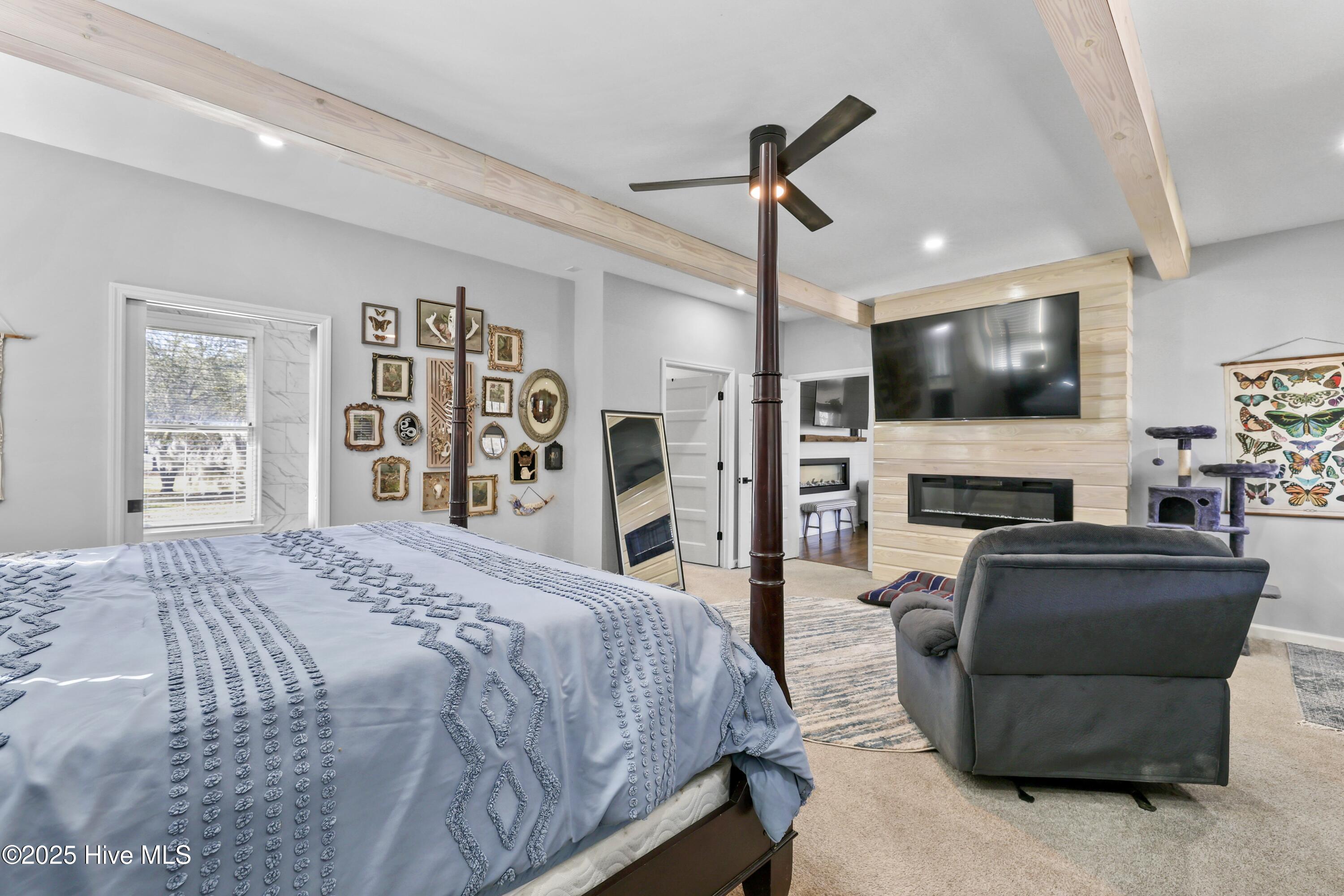 100494735 | Photo 22