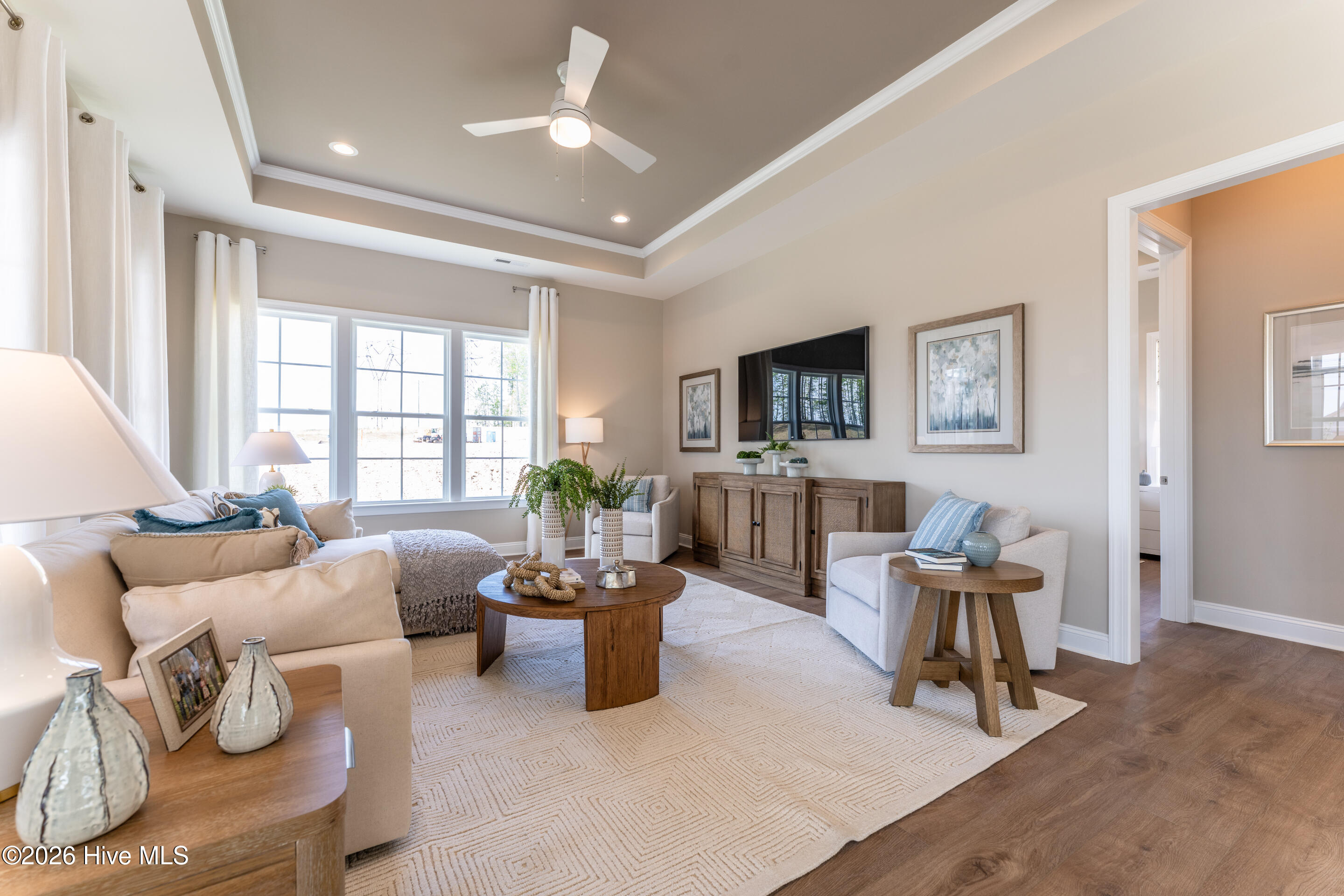 100568461 | Photo 11