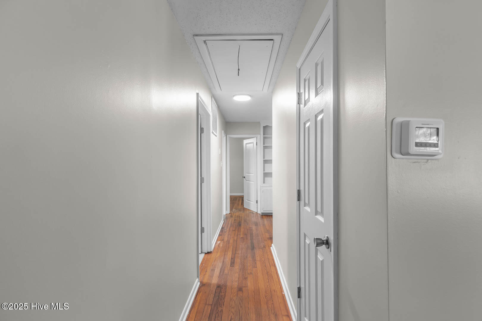 100526700 | Photo 22