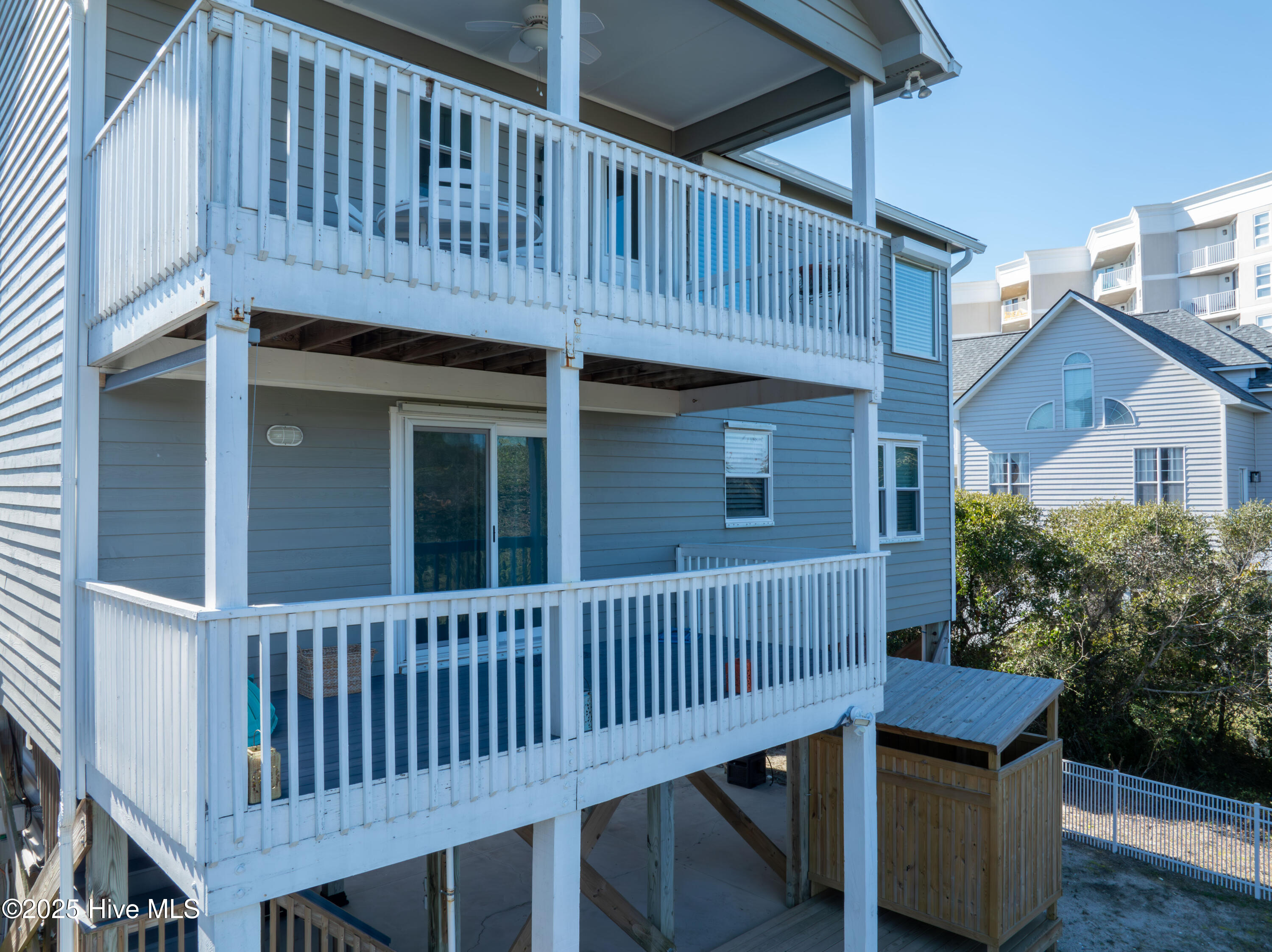 100517533 | Photo 42