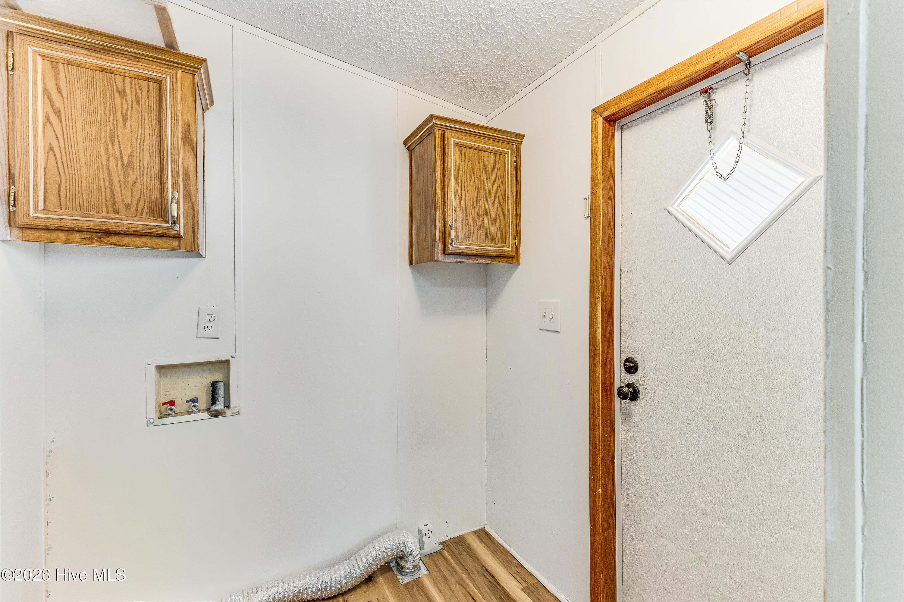 100564179 | Photo 10