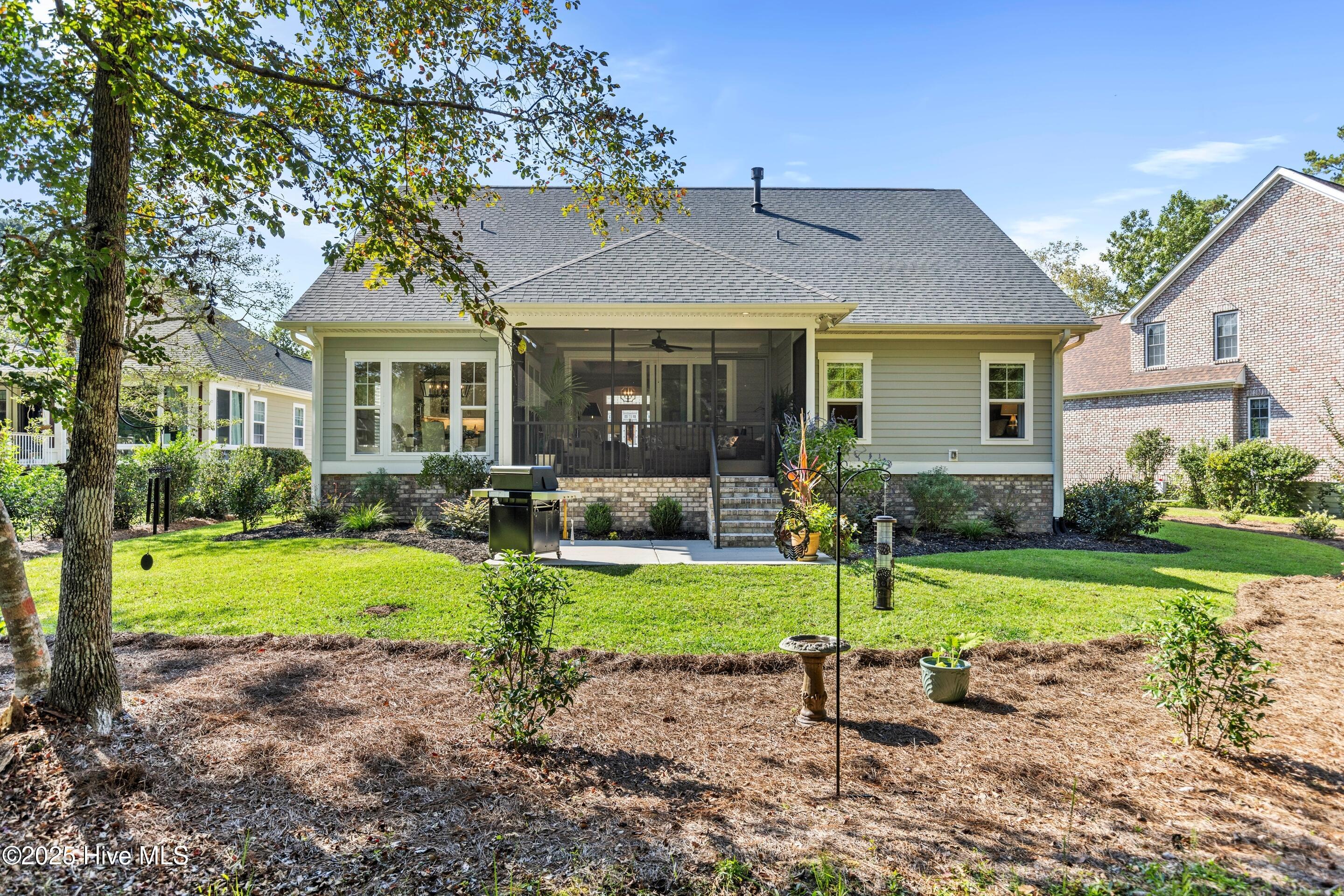 100558361 | Photo 56