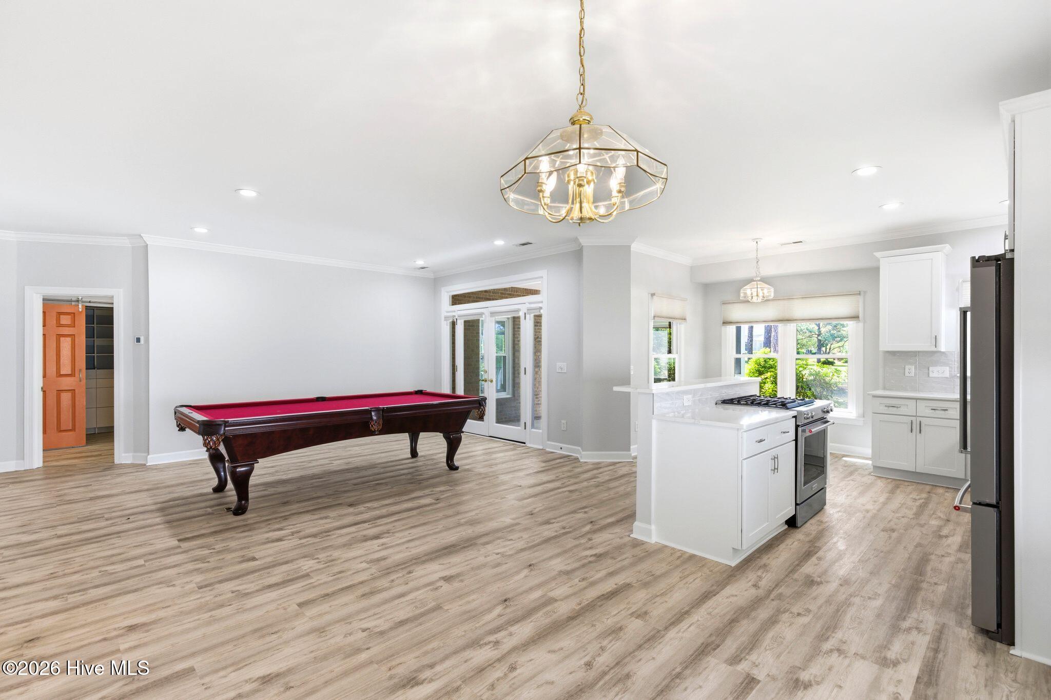 100567586 | Photo 15