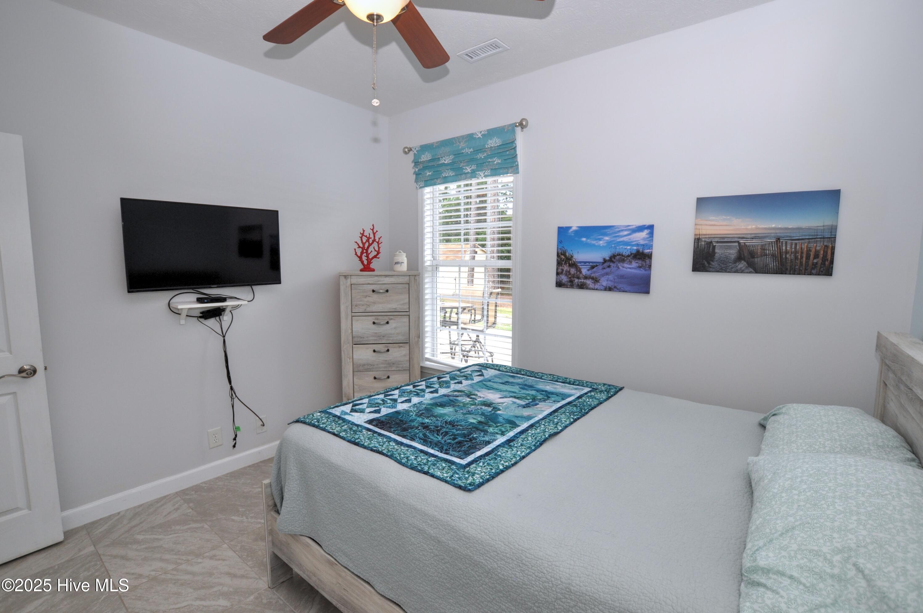 100519003 | Photo 25