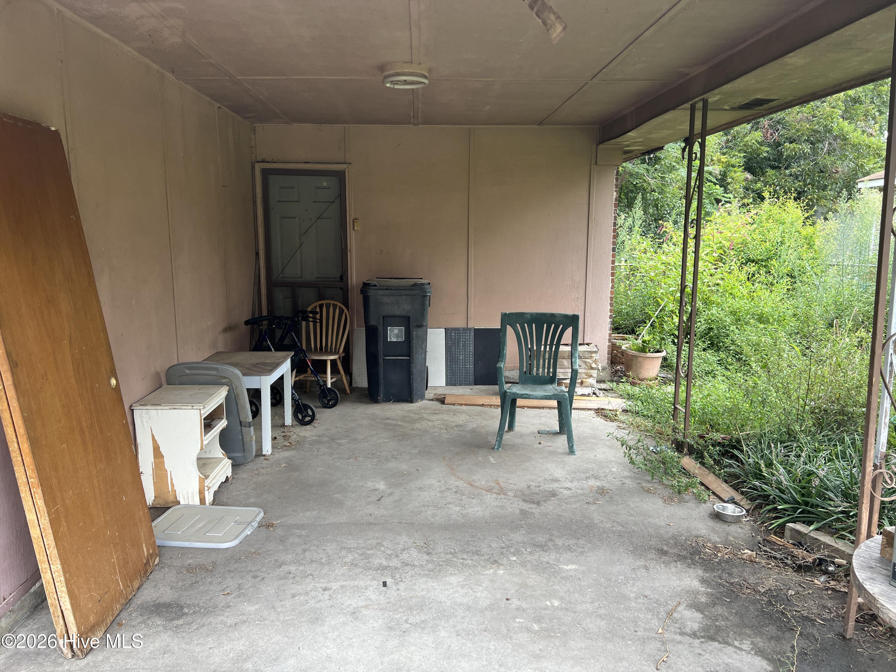 Photo 3 of Single family home for sale at 1923 Gay Dr, Augusta, GA 30906 | MLS# 100608053 | Listing updated on 2026-10-05