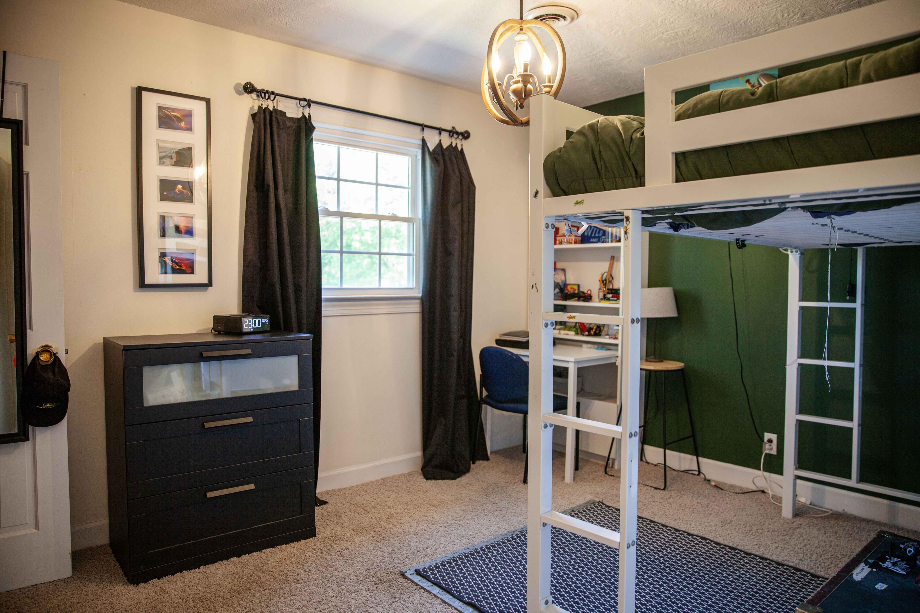 12Bedroom