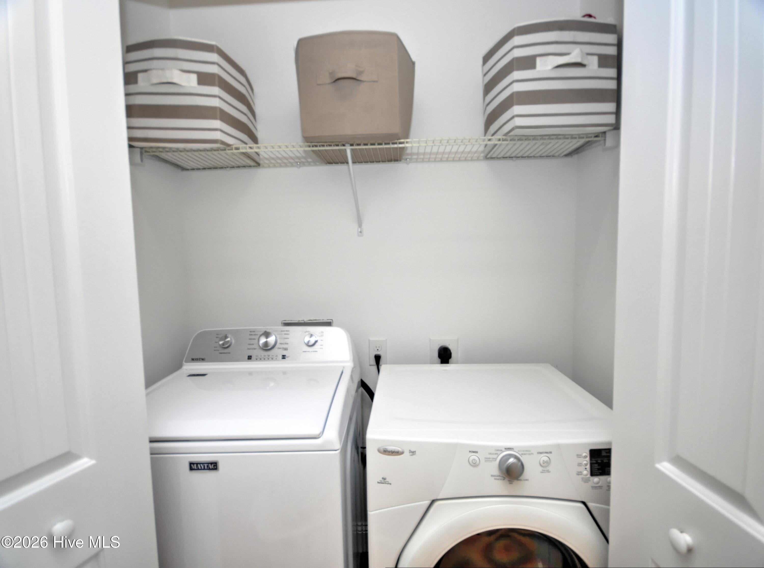 100558783 | Photo 46