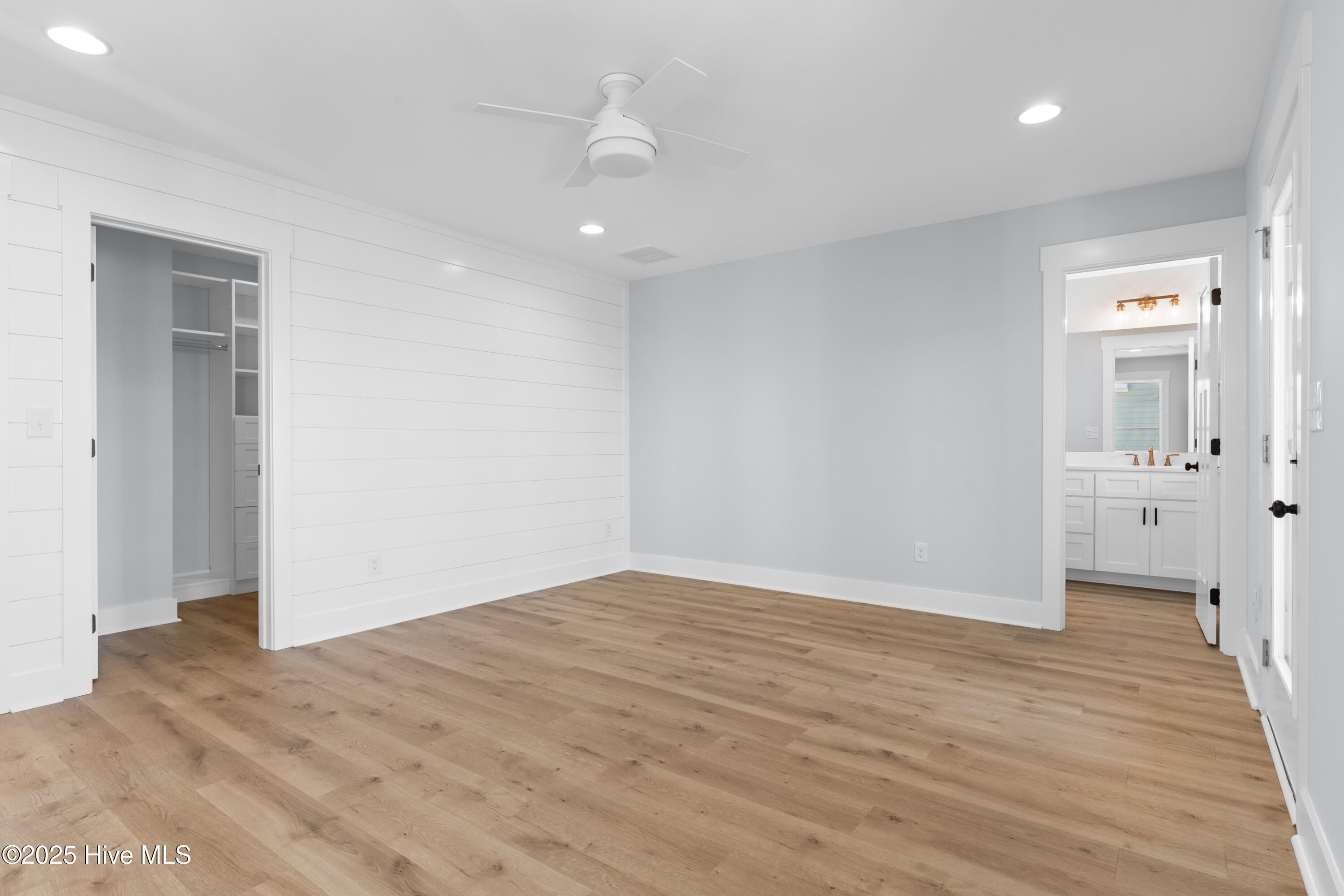 100545556 | Photo 59