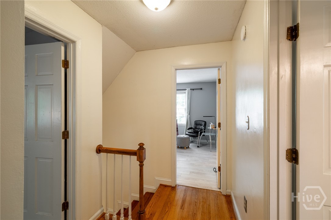 140 Rollingwood Drive