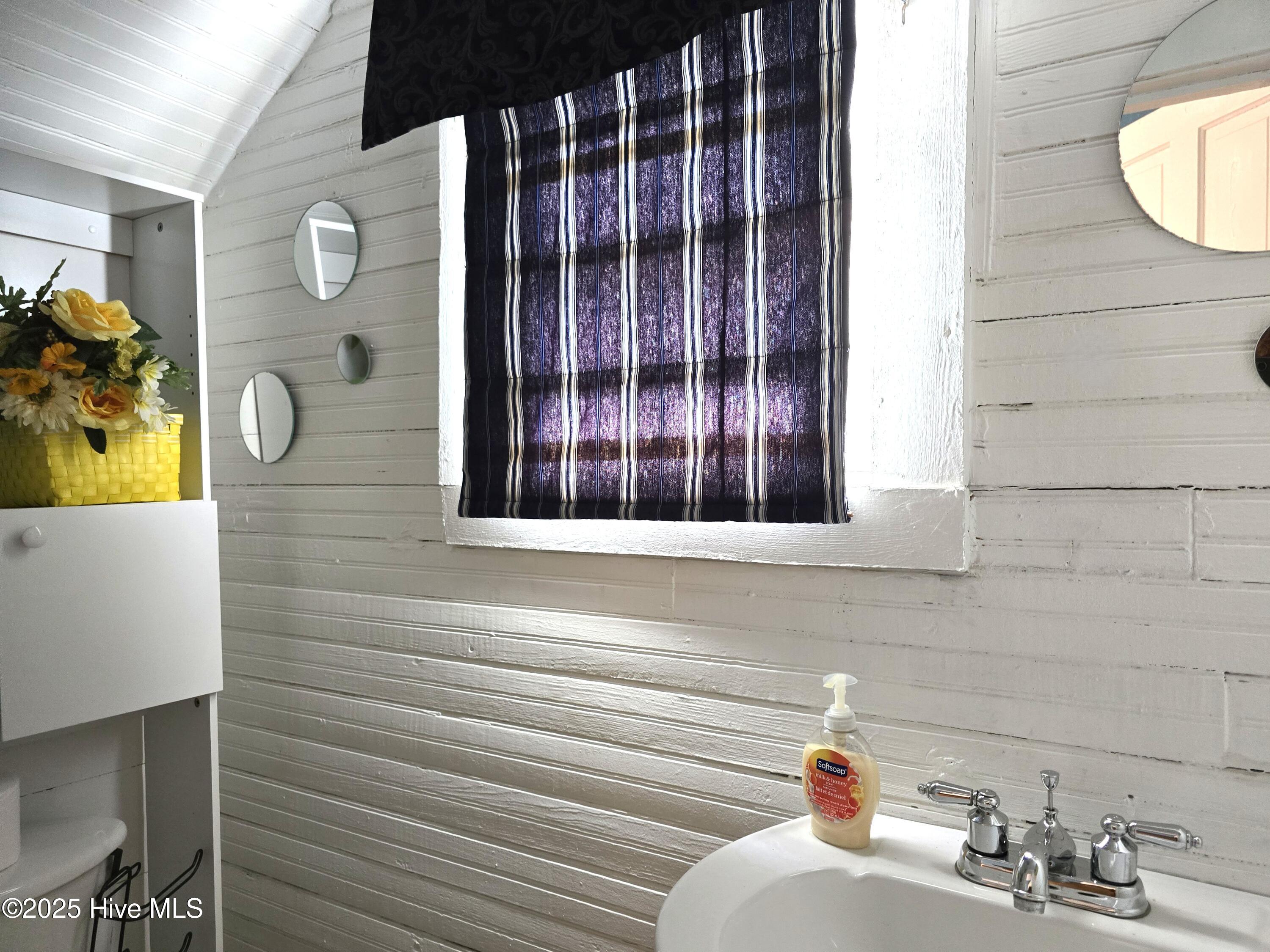 Homes for sale in Elm City, NC | 304 N Railroad St, Elm City, NC 27822 | MLS# 100499306