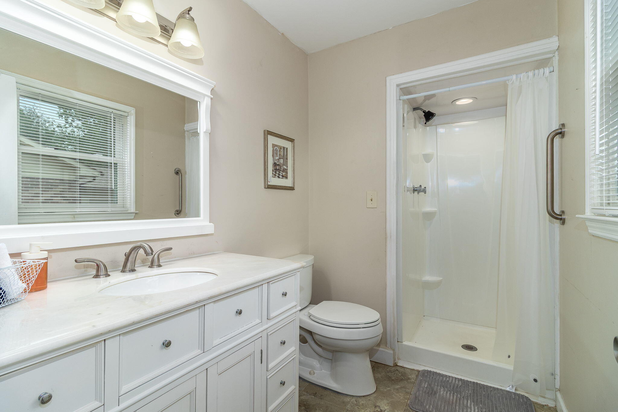 26-web-or-mls-105 DRESDEN DR A©--27