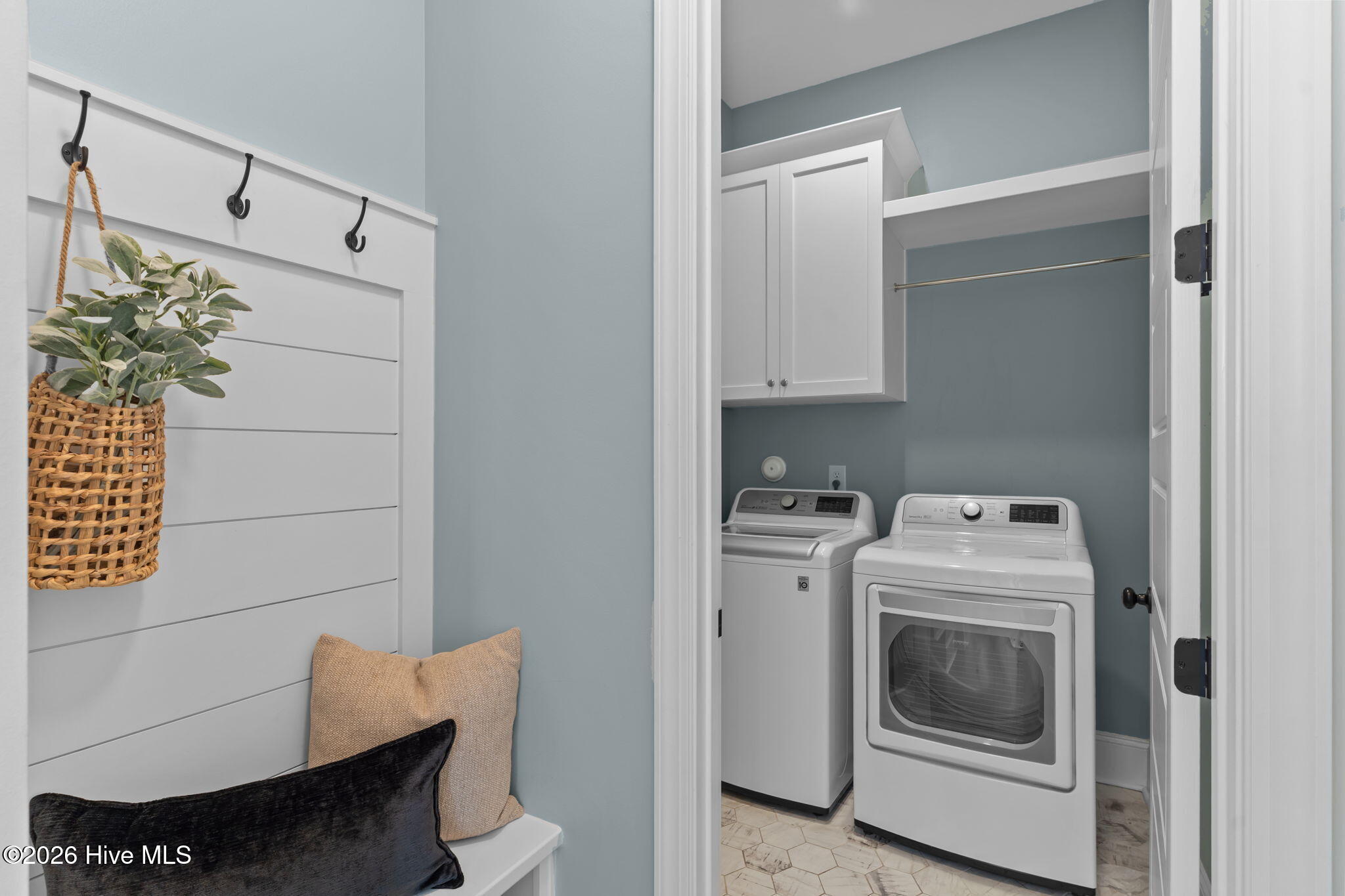 100568555 | Photo 26