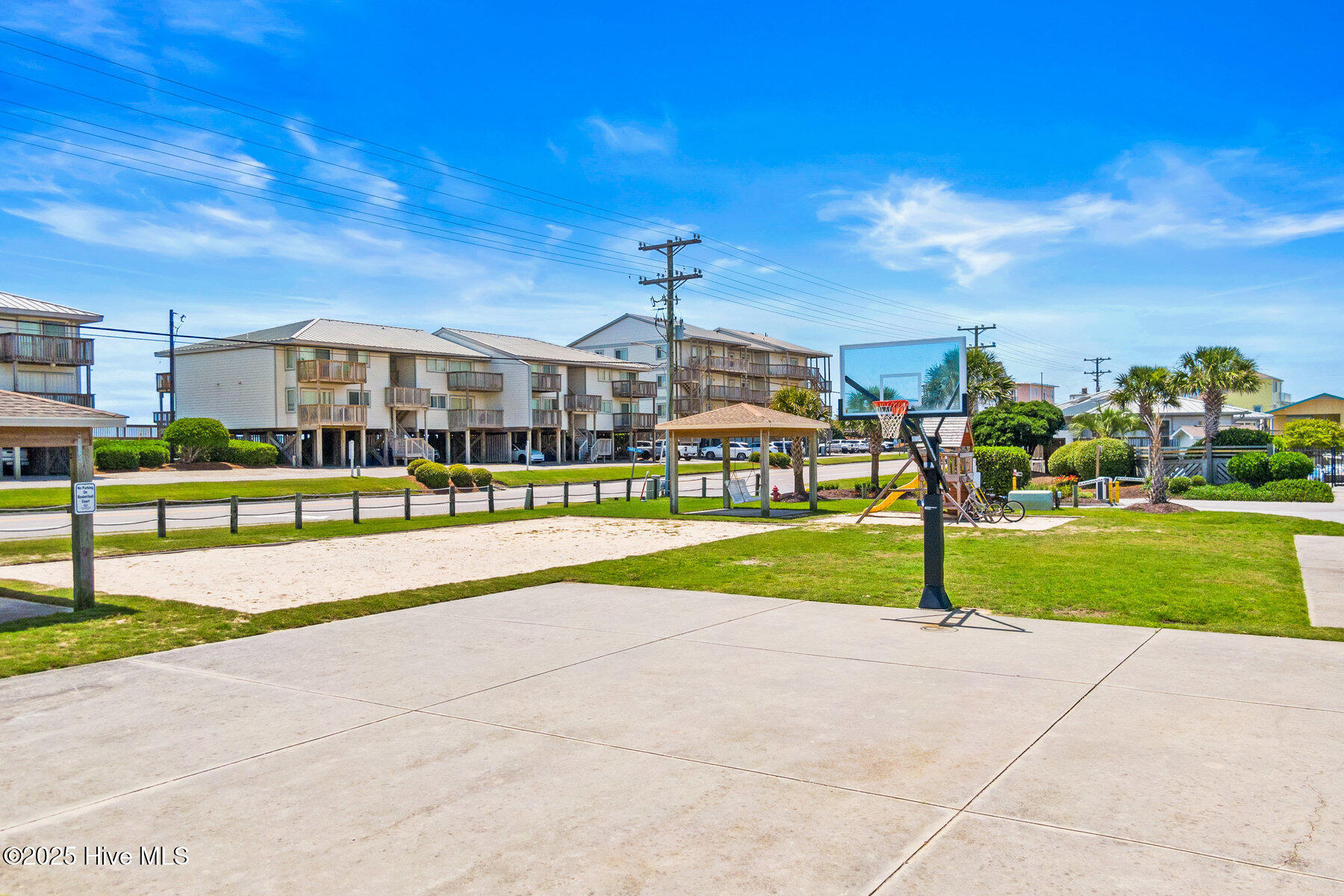 100518577 | Photo 71