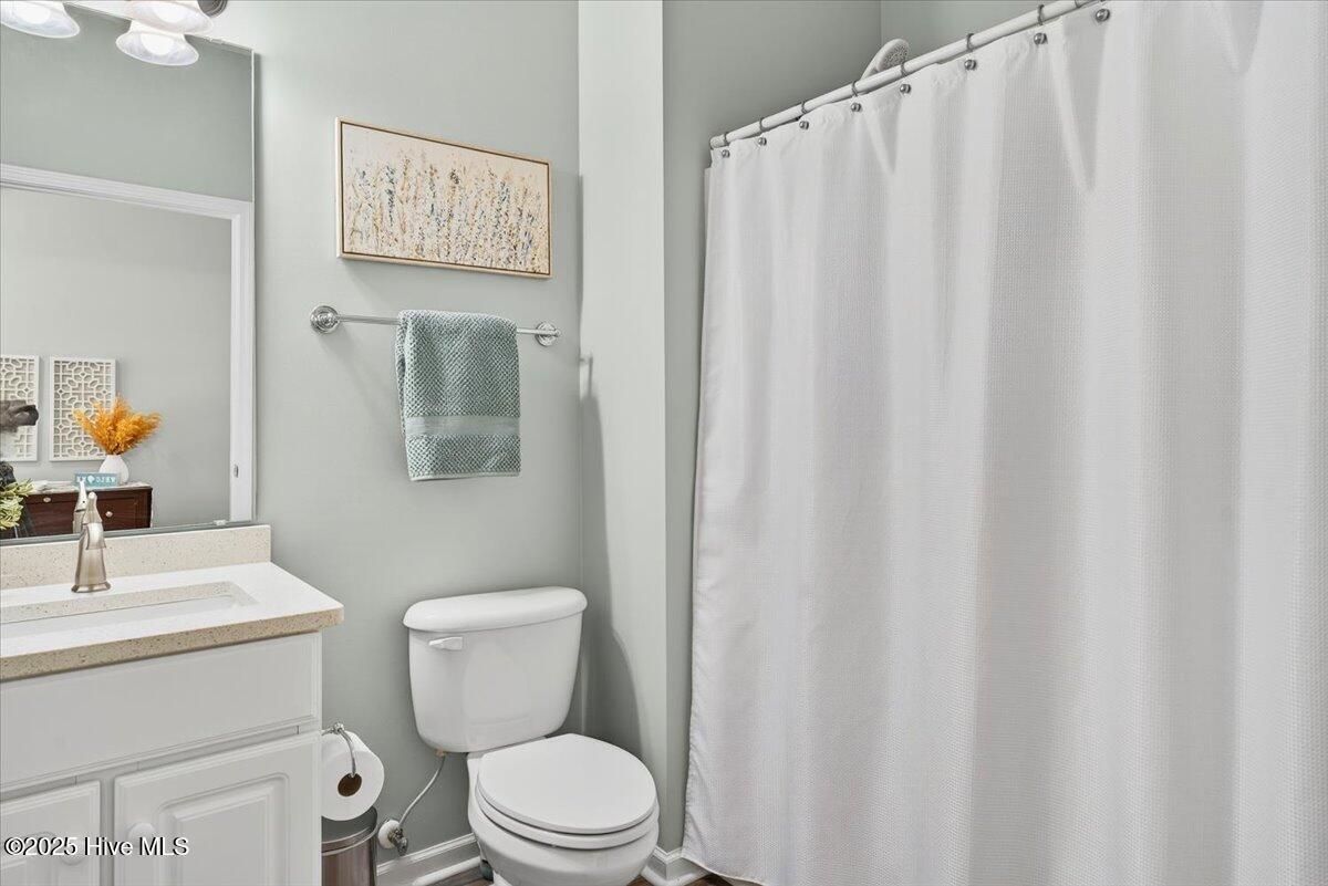 100537429 | Photo 35