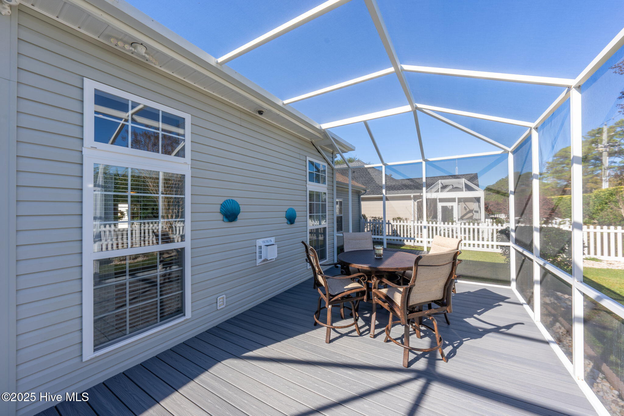 100528554 | Photo 37