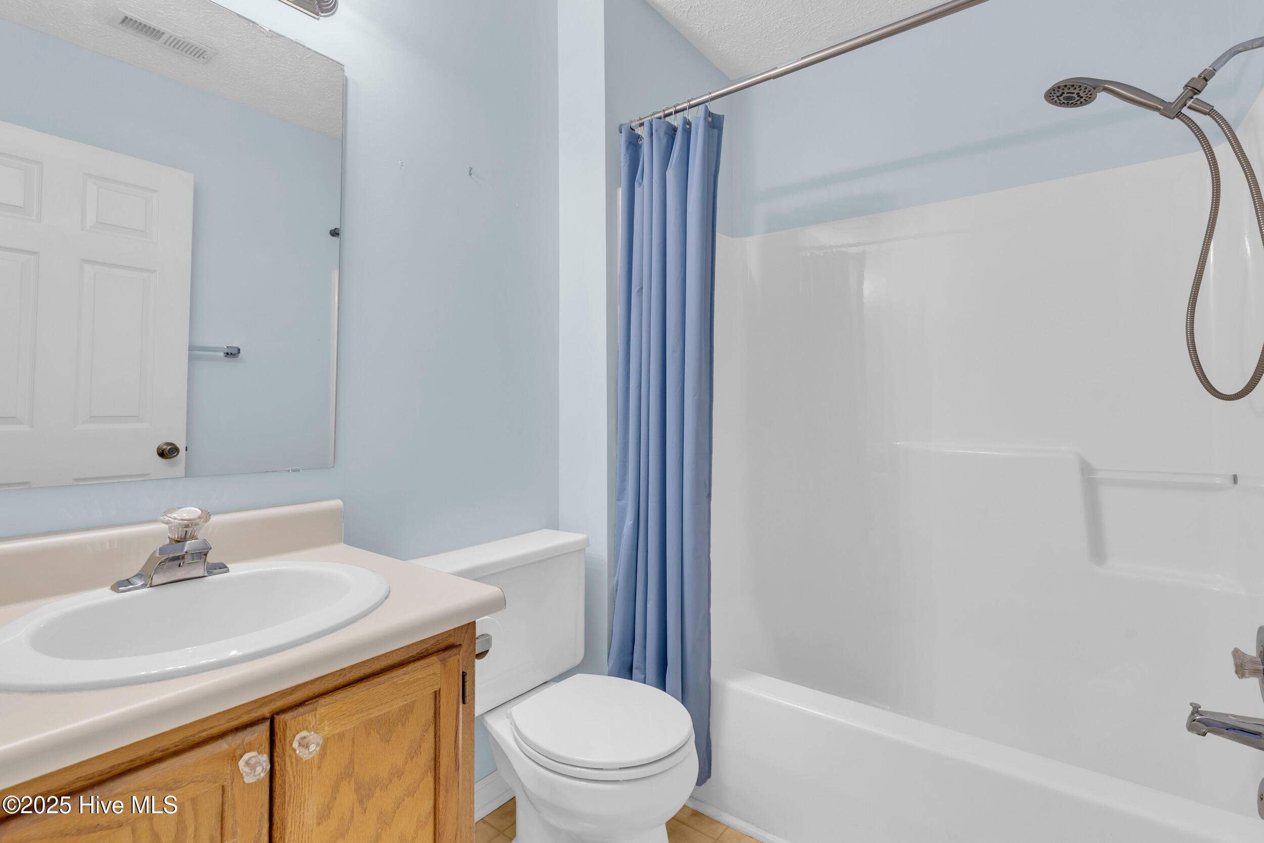 100540168 | Photo 25