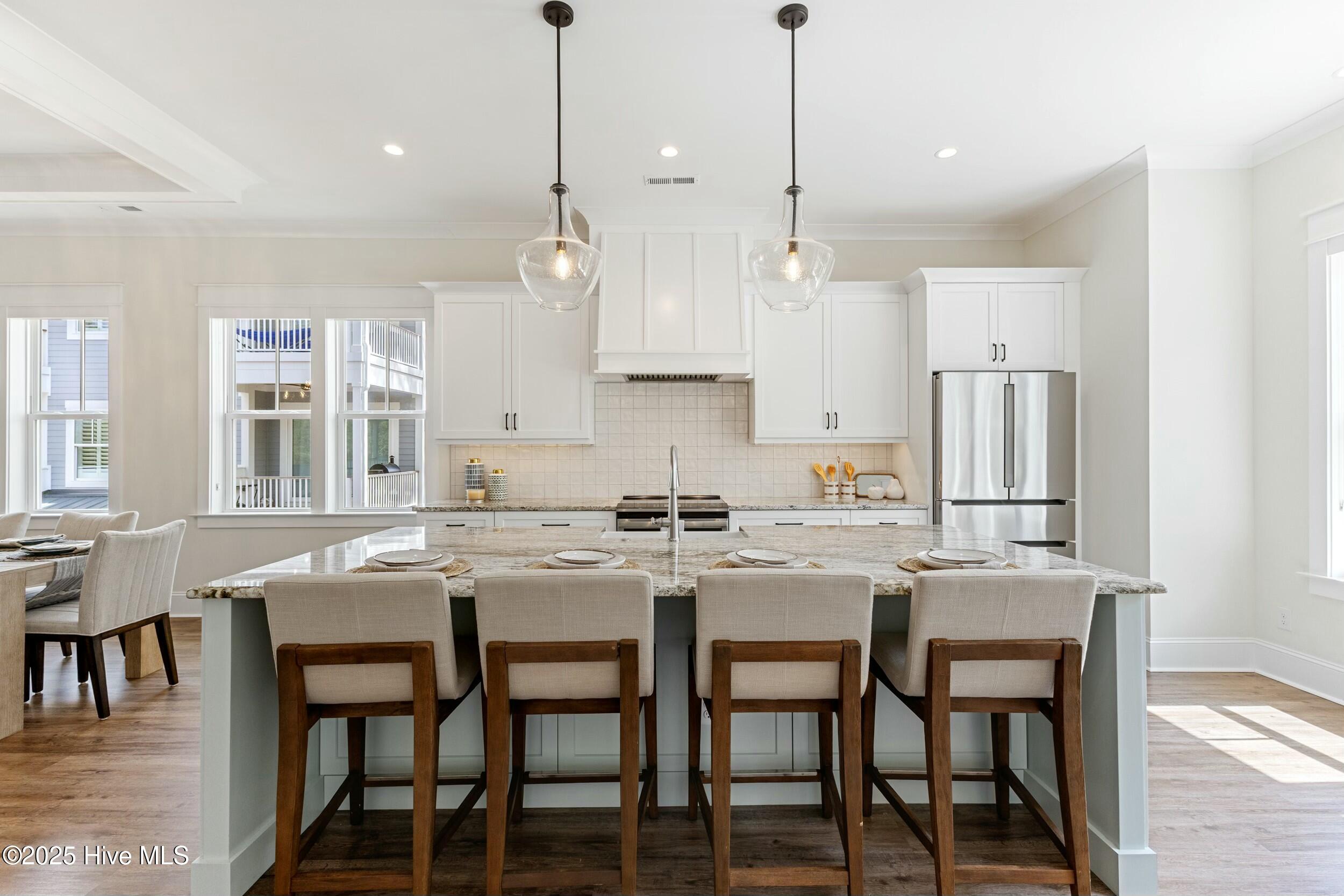 100498490 | Photo 23