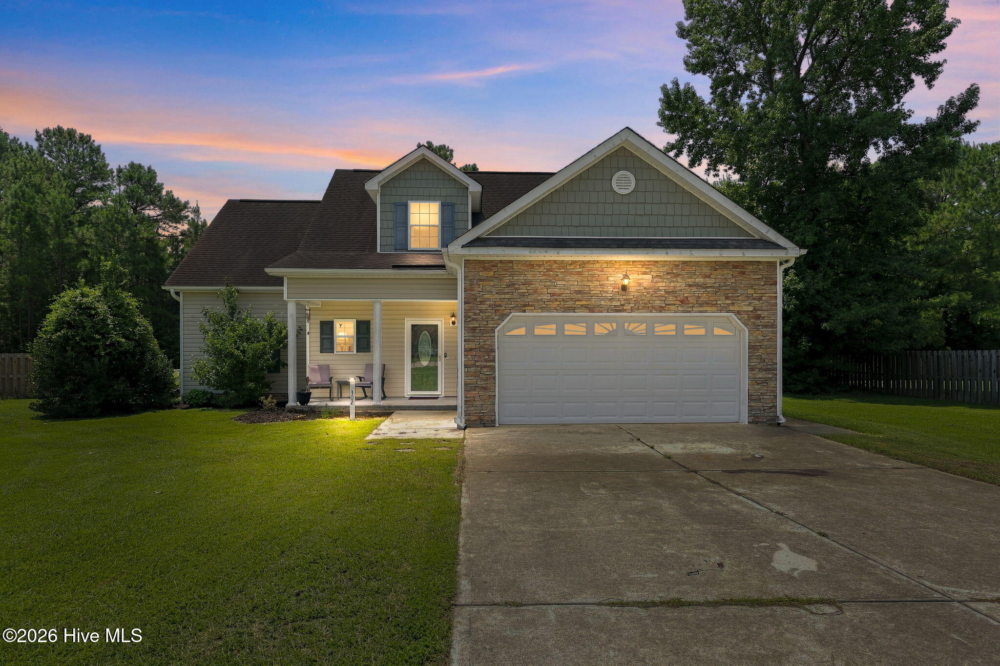 302 Squire Court,Maple Hill
