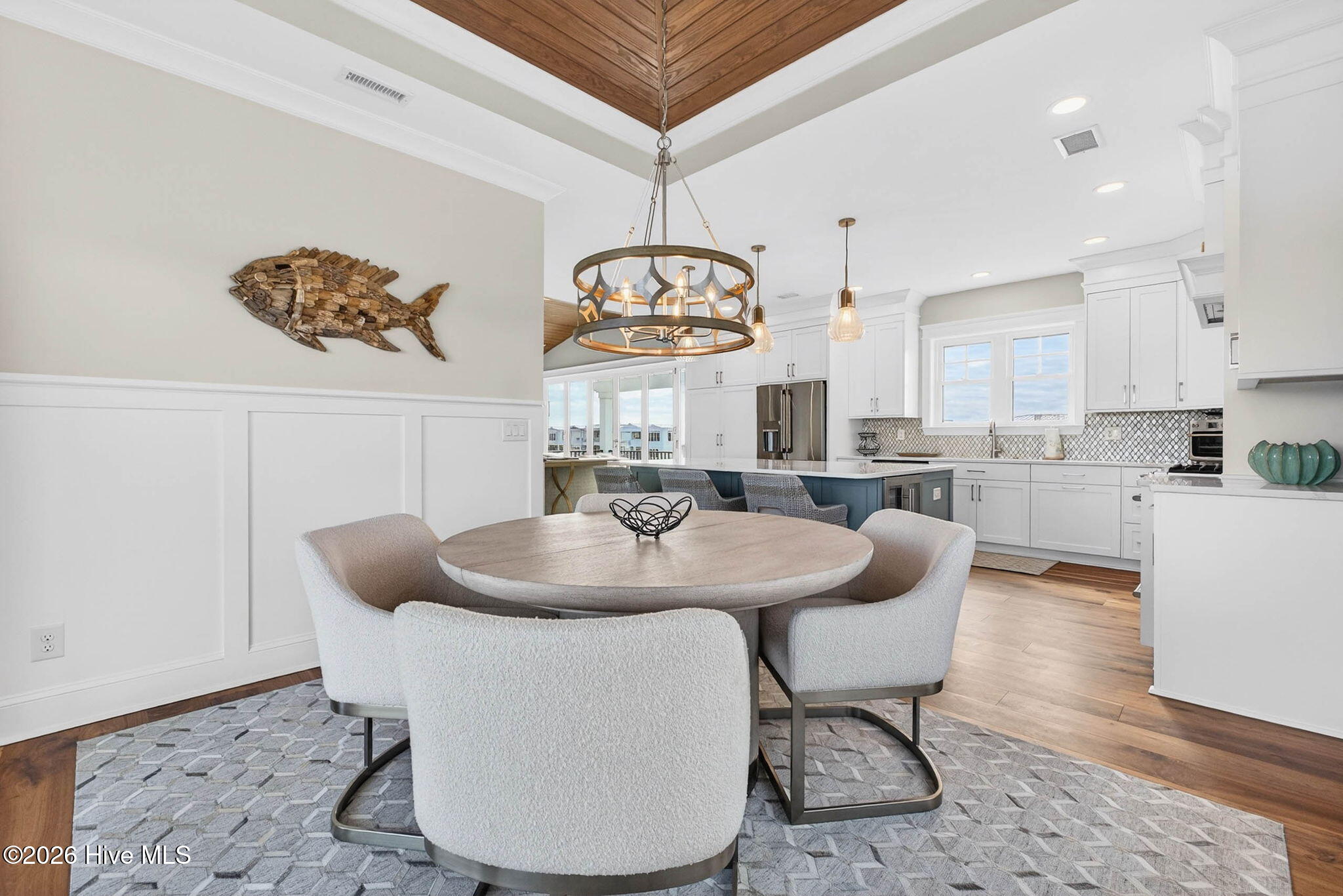 100561334 | Photo 12